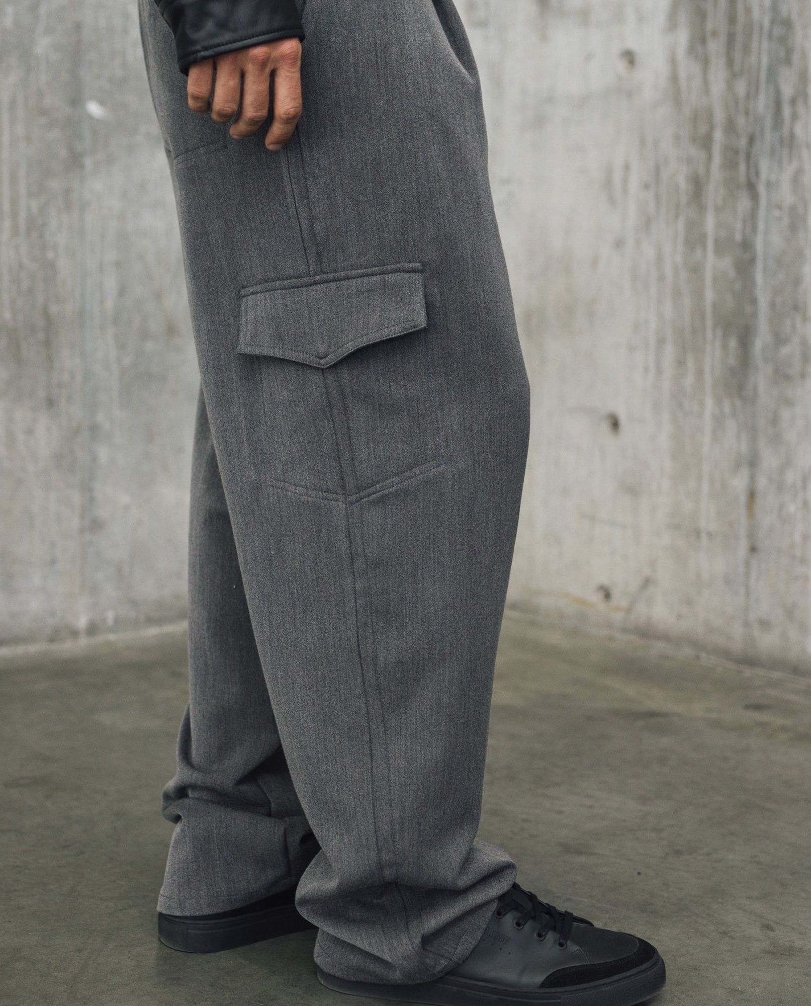 Mens Tailored Cargo Pants - Special Collection - Black 63_632H201_NEG194007_6