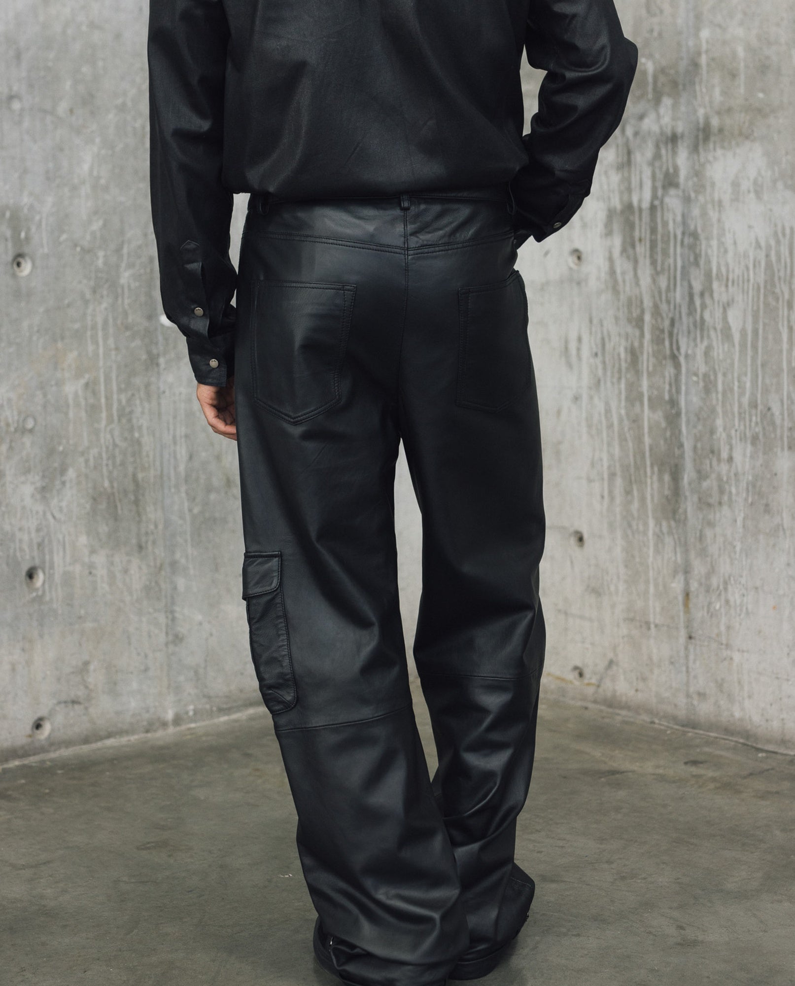 Mens Lambskin Leather Seven-Pocket Cargo Pants - Special Collection - Black 63_637H500_NEG194007_7