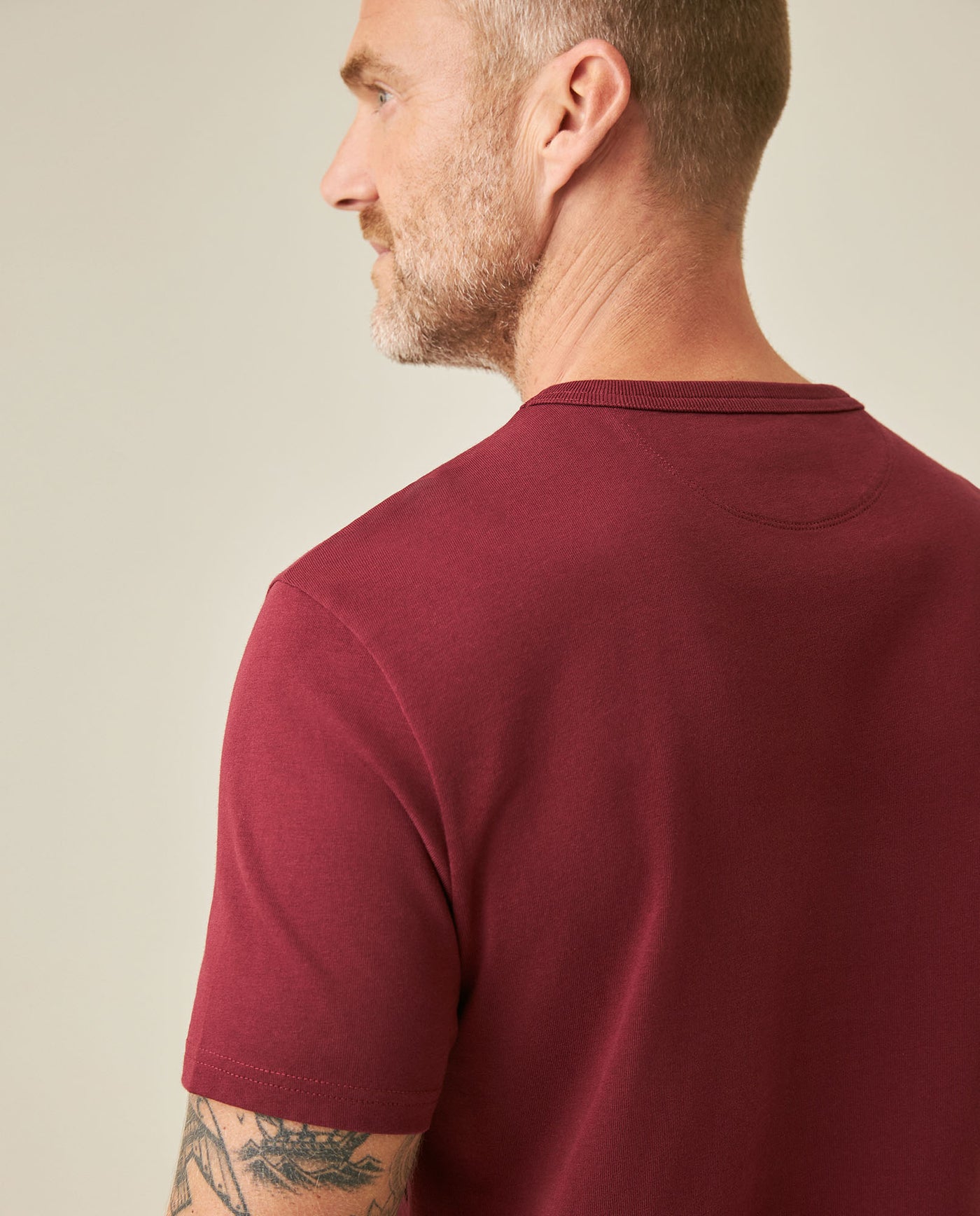 Mens T-Shirt Slim Fit Short Sleeve Cotton Jersey Heavy Mini Central High Density Graphic - Red 63_641H010_ROJ191522_7