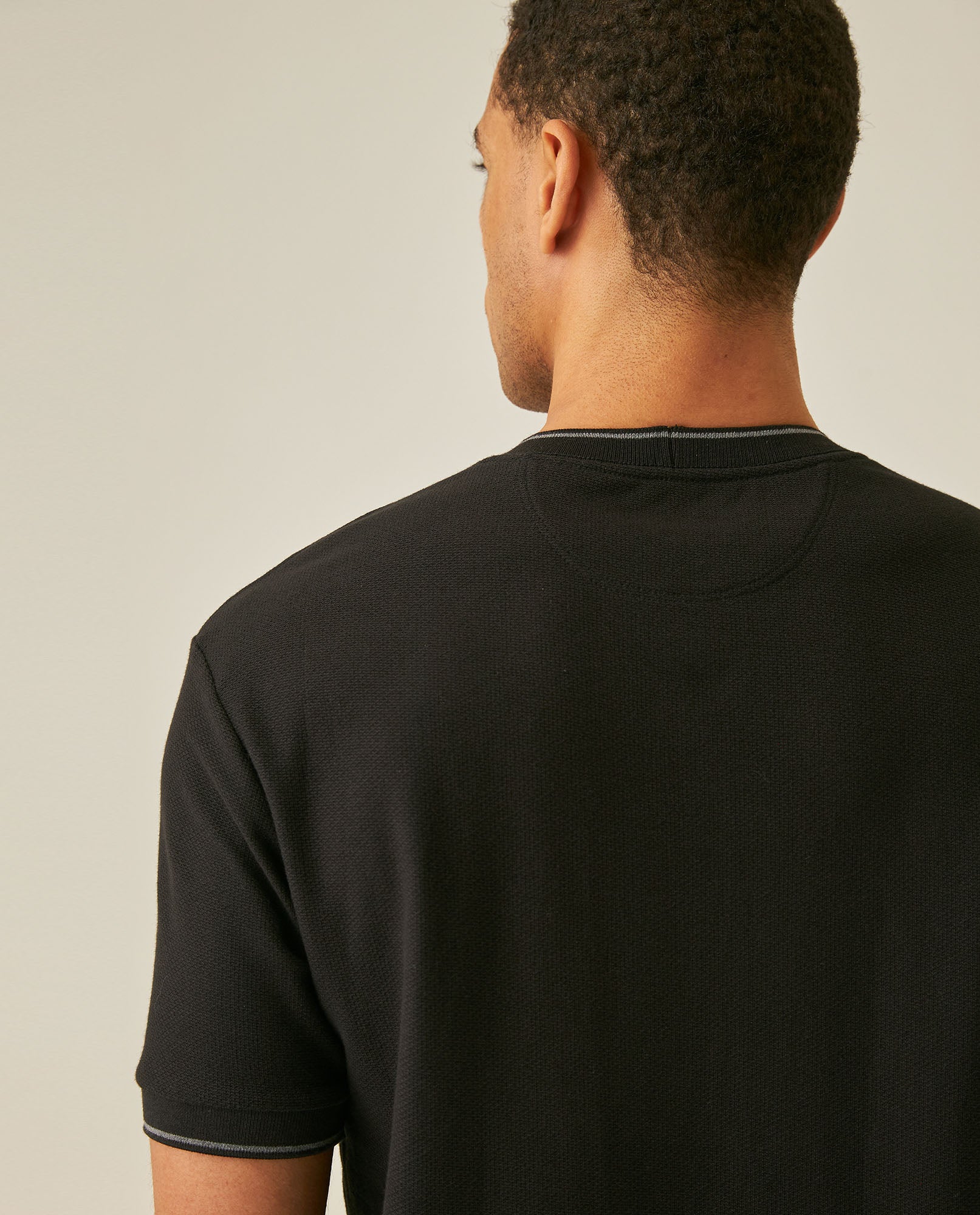 Mens T-Shirt Slim Fit Short Sleeve Cotton Honeycomb Effect Knit Collar Cuffs Refined Structure - Black 63_641H013_NEG194007_7