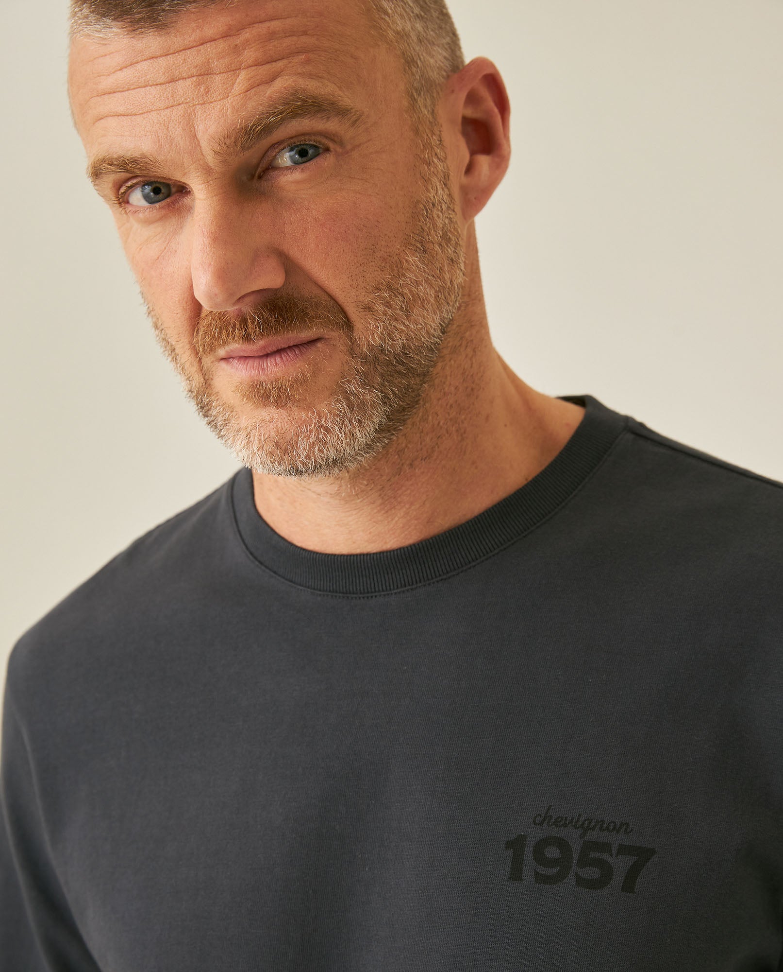 Mens T-Shirt Long Sleeve Classic Fit Cotton Jersey Medium Weight Mixed Typography Front Back - Gray 63_641H023_GRI194406_5