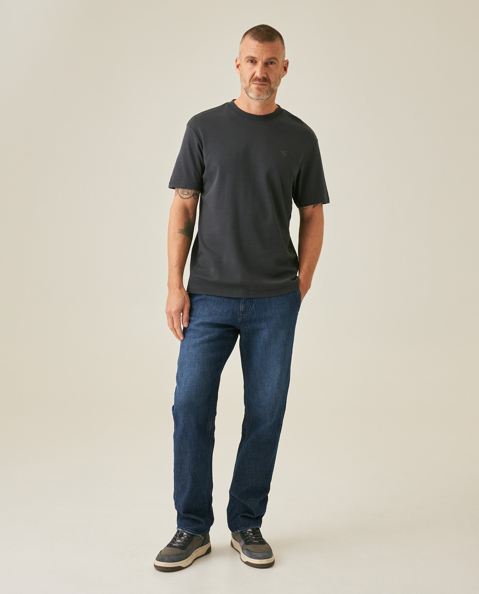 Mens T-Shirt Slim Fit Short Sleeve Cotton Jersey Double Knit Superior Durability Tone on Tone Duck Minimalist - Gray 63_641H040_GRI190000_4