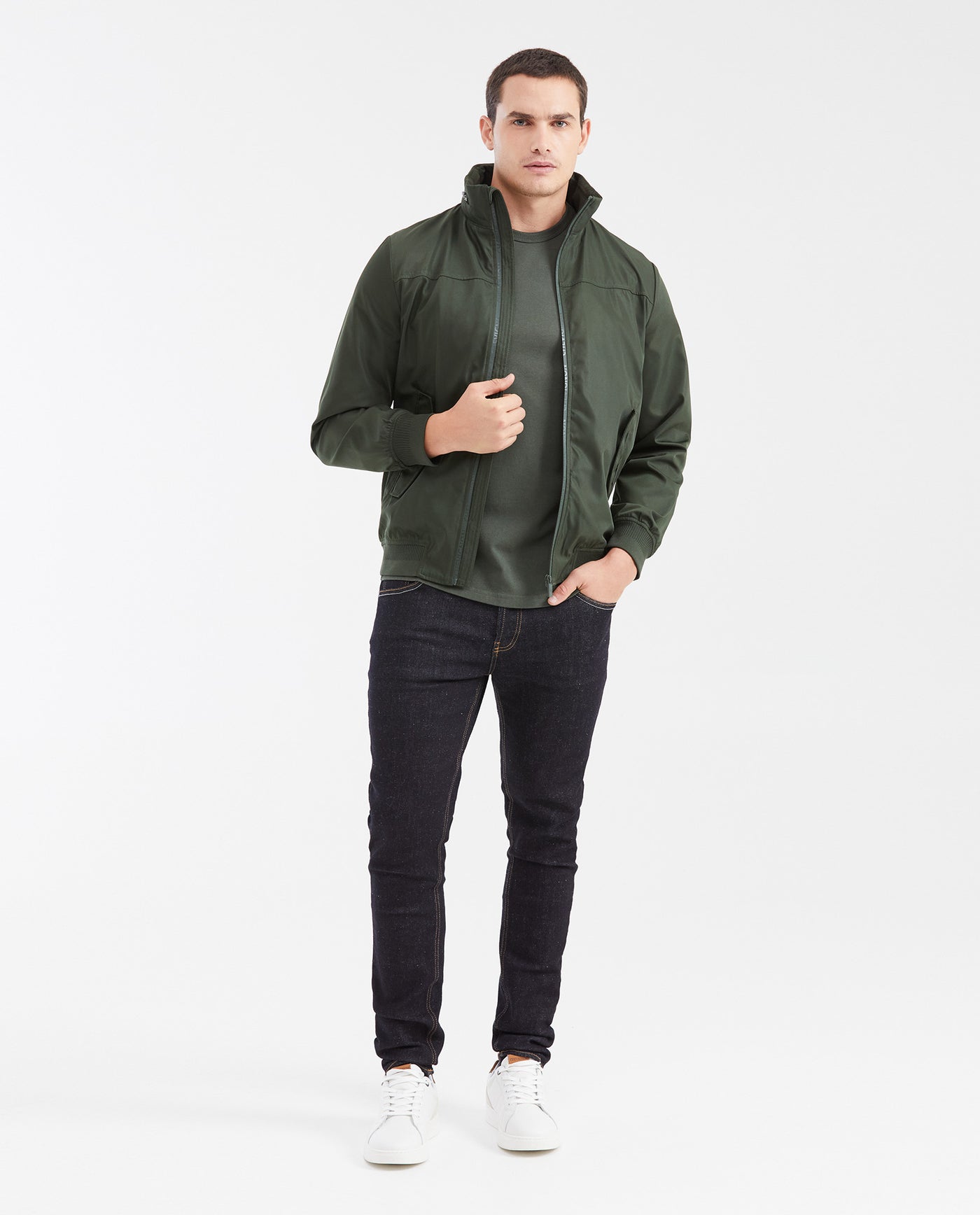Men's Classic Fit Crew Neck T-Shirt with Small Graphic in Cotton - Green 642G026 - 2