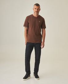 Men´s Slim V-Neck T-shirt - Brown 63_642H000_CAF190916_3