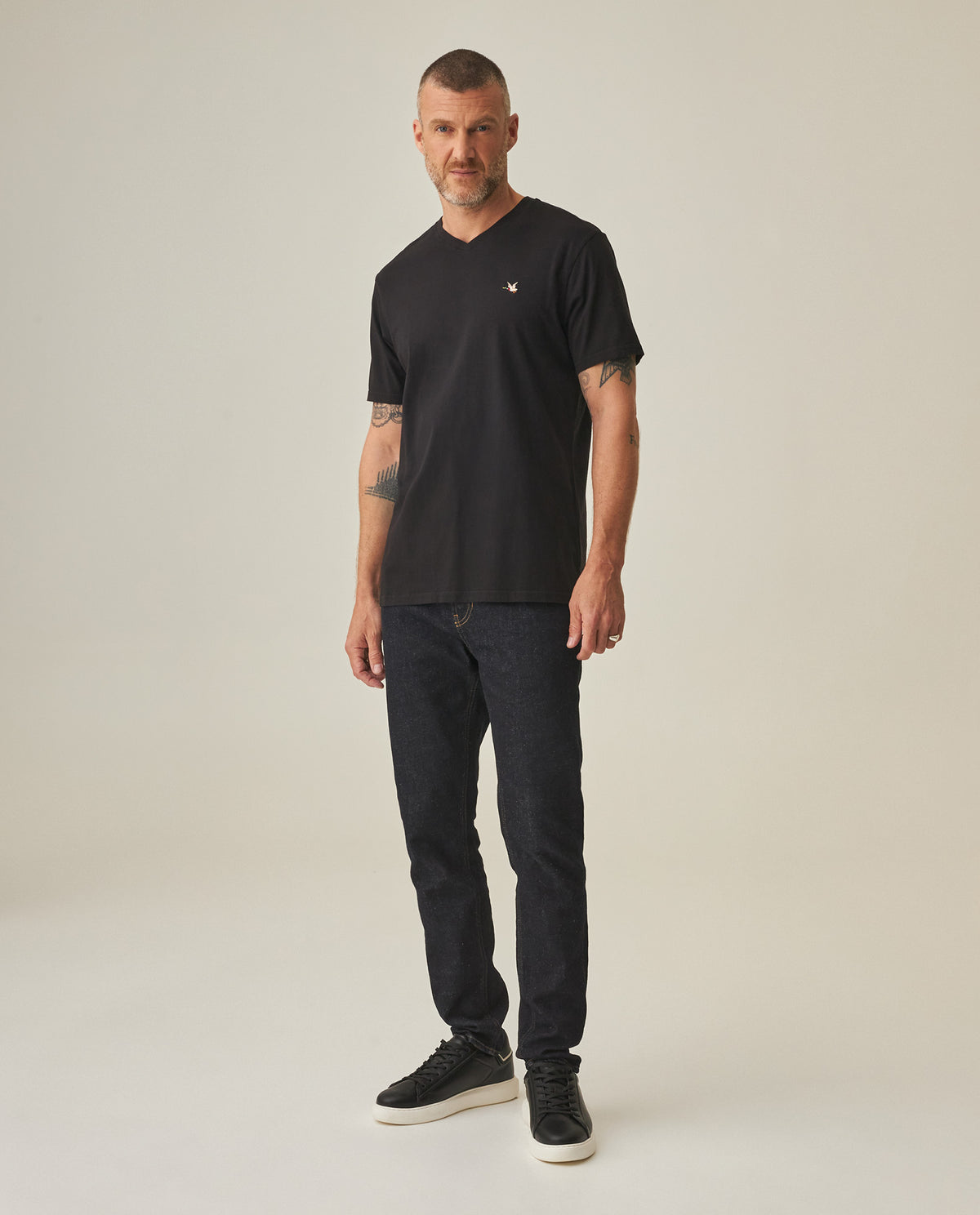 Men´s Slim V-Neck T-shirt - Black 63_642H000_NEG194007_0