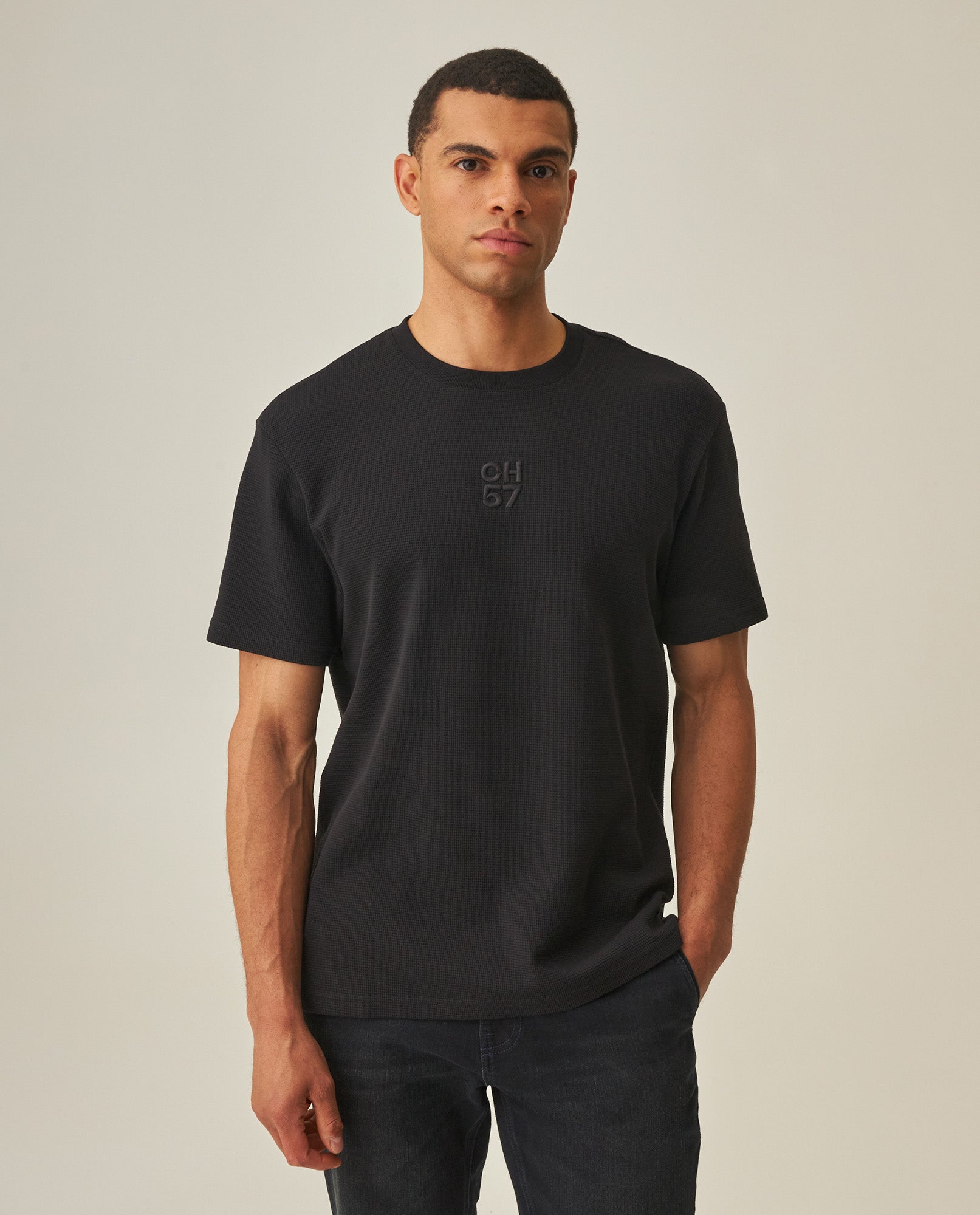 Men´s Regular Fit T-Shirt - Black 63_642H009_NEG194007_0