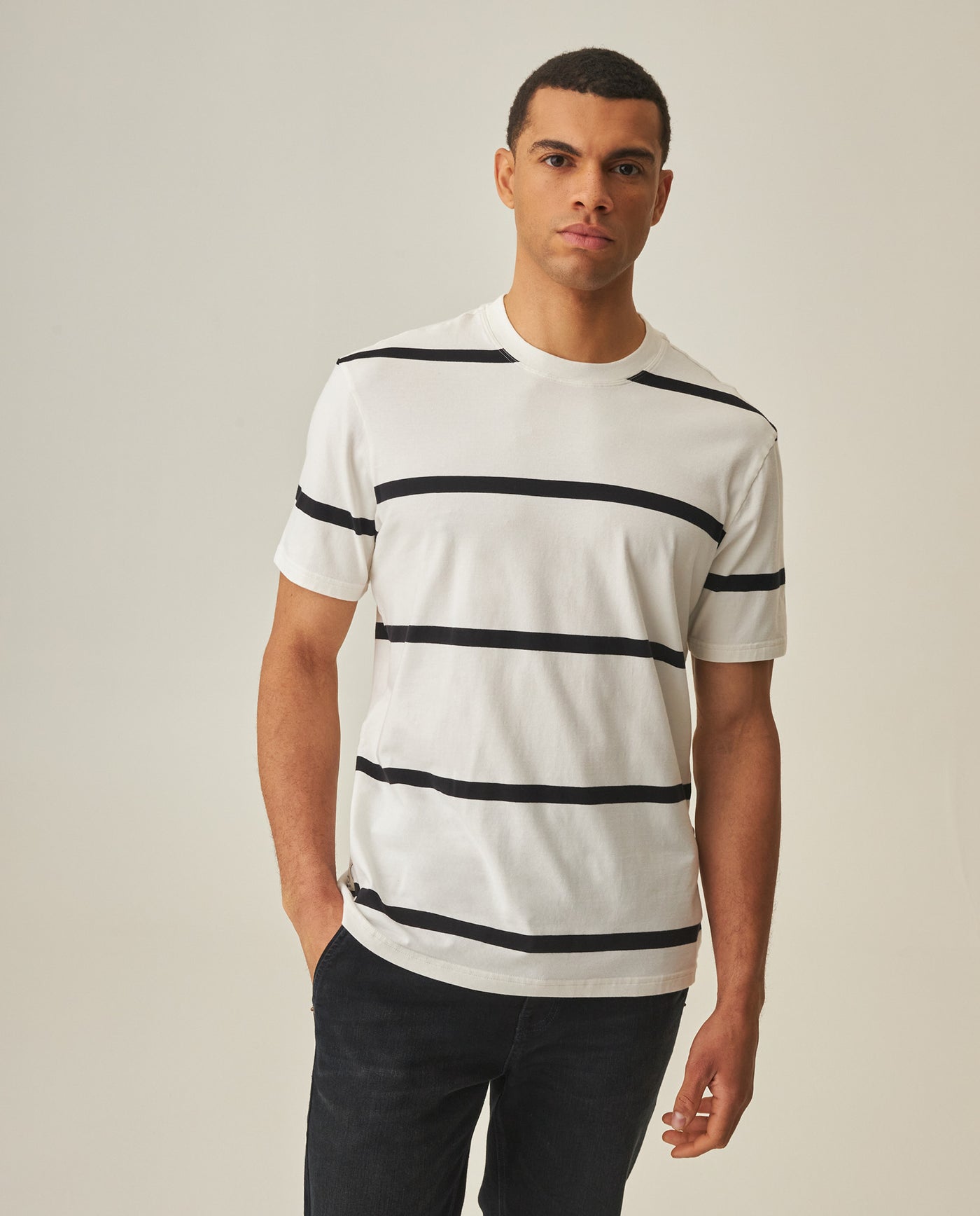 Men´s Regular Fit T-Shirt - Black 63_642H011_NEG194007_0