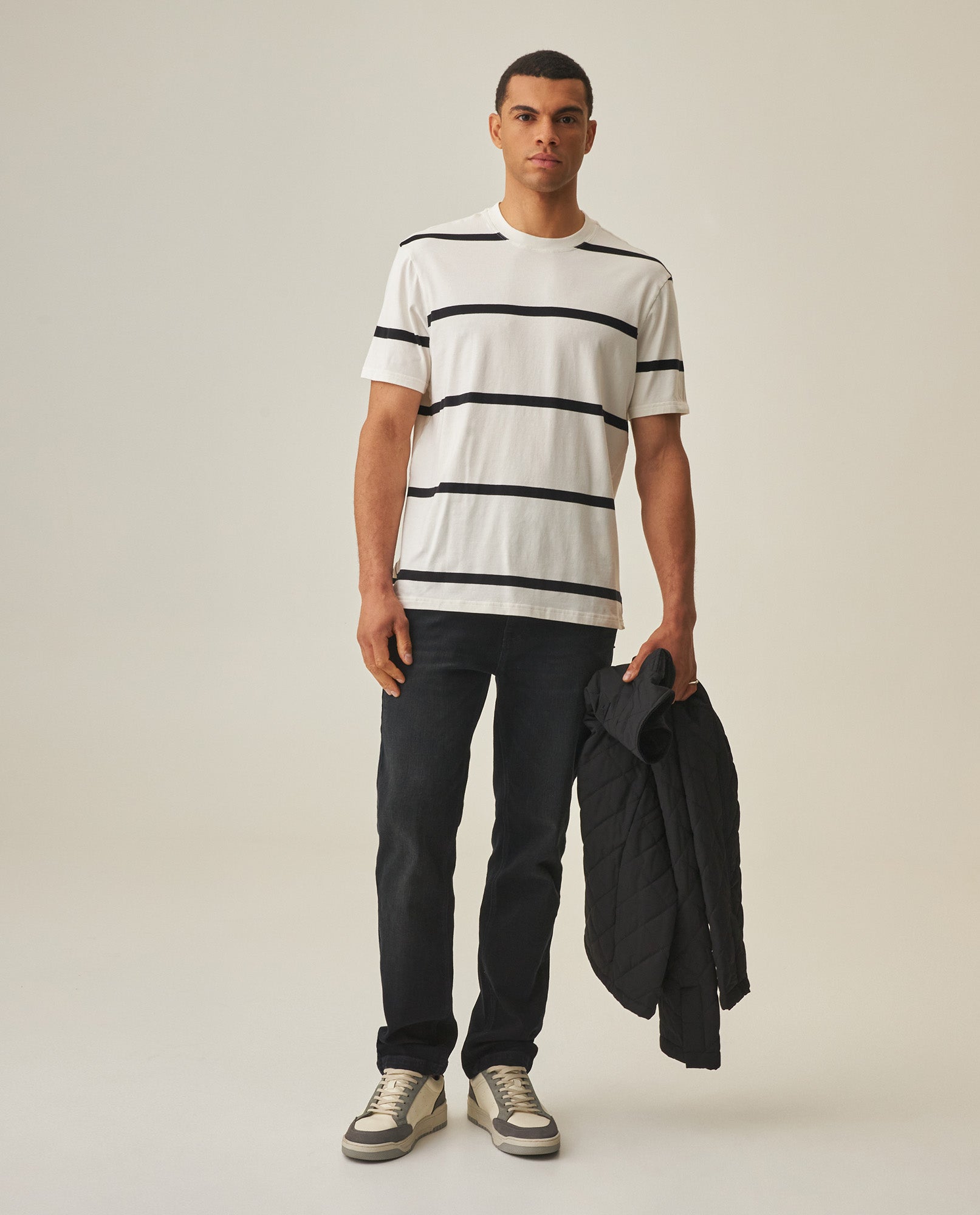 Men´s Regular Fit T-Shirt - Black 63_642H011_NEG194007_3