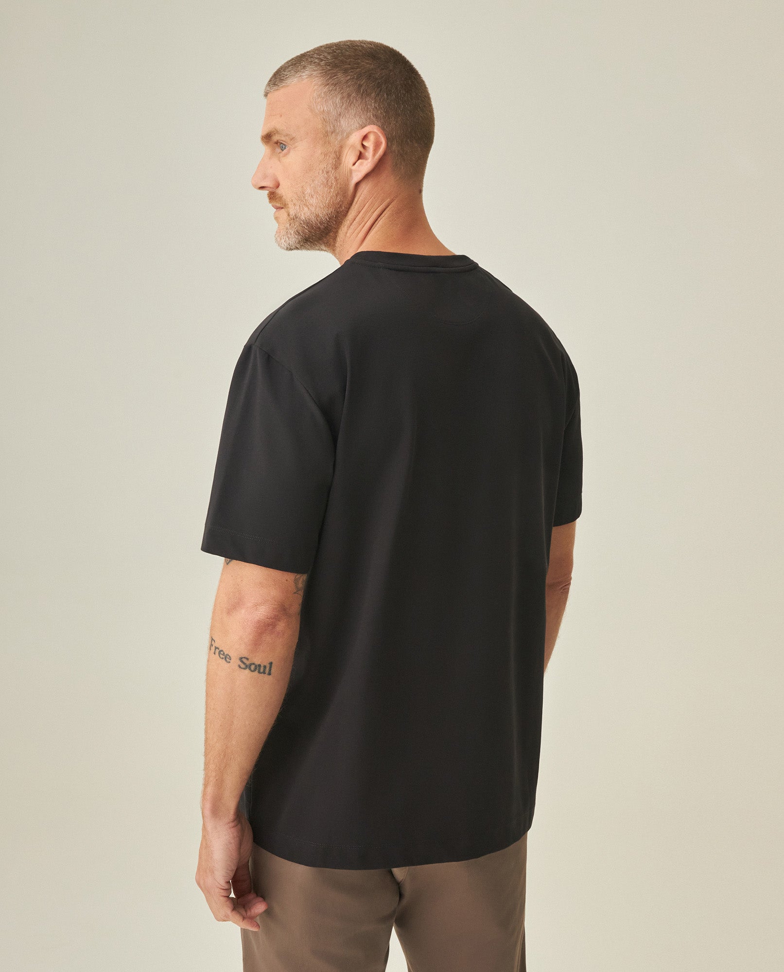 Men´s Regular Fit T-Shirt - Black 63_642H014_NEG194003_6