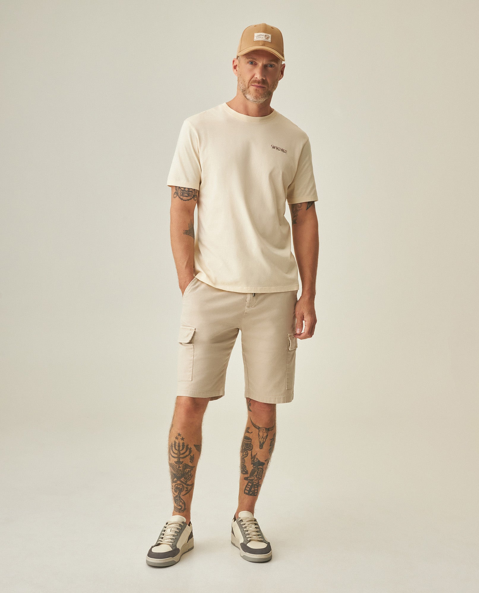 Men´s Slim Fit T-Shirt - Raw 63_642H019_CRU120104_3