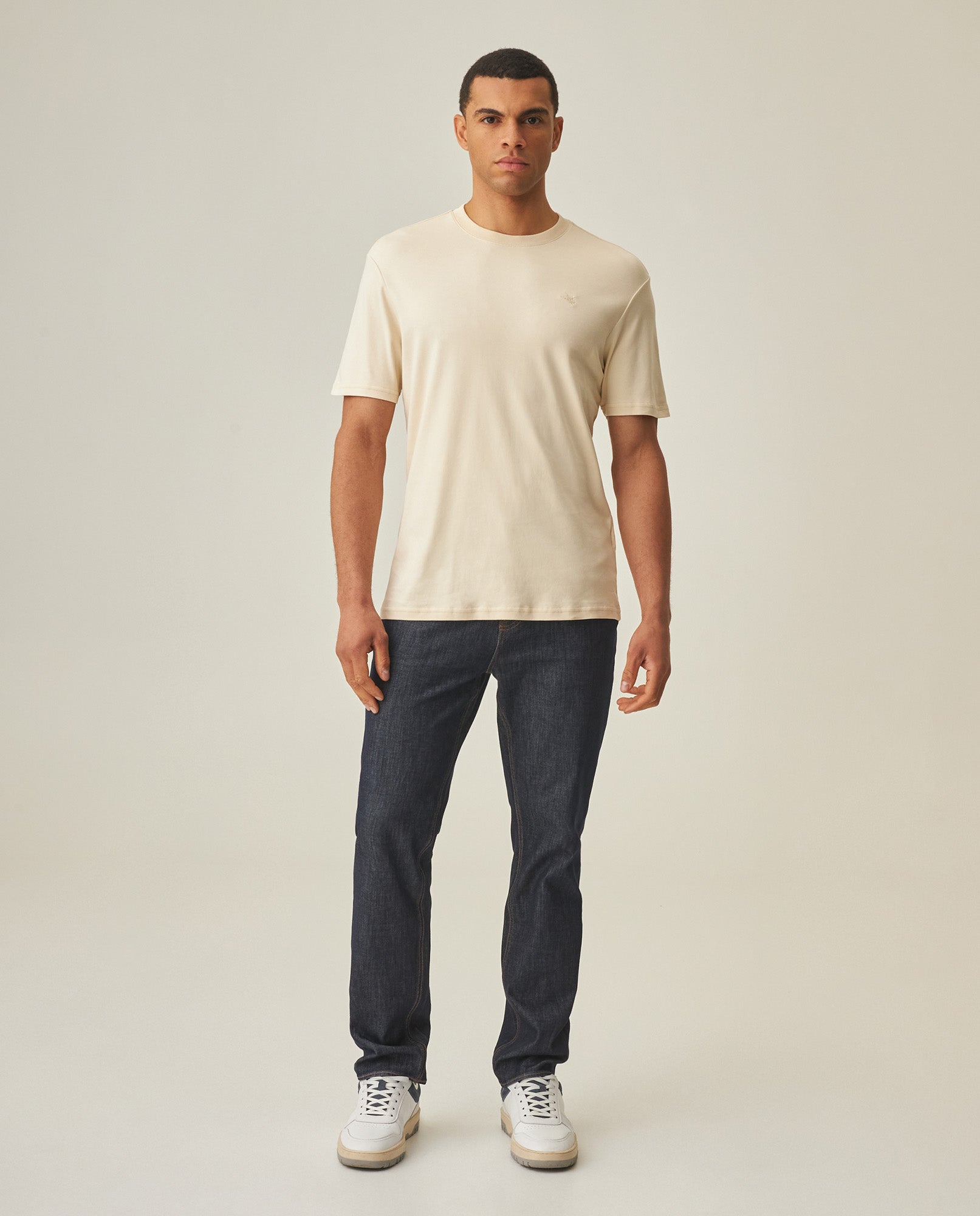 Men´s Slim Fit T-Shirt - Raw 63_642H040_CRU120104_3