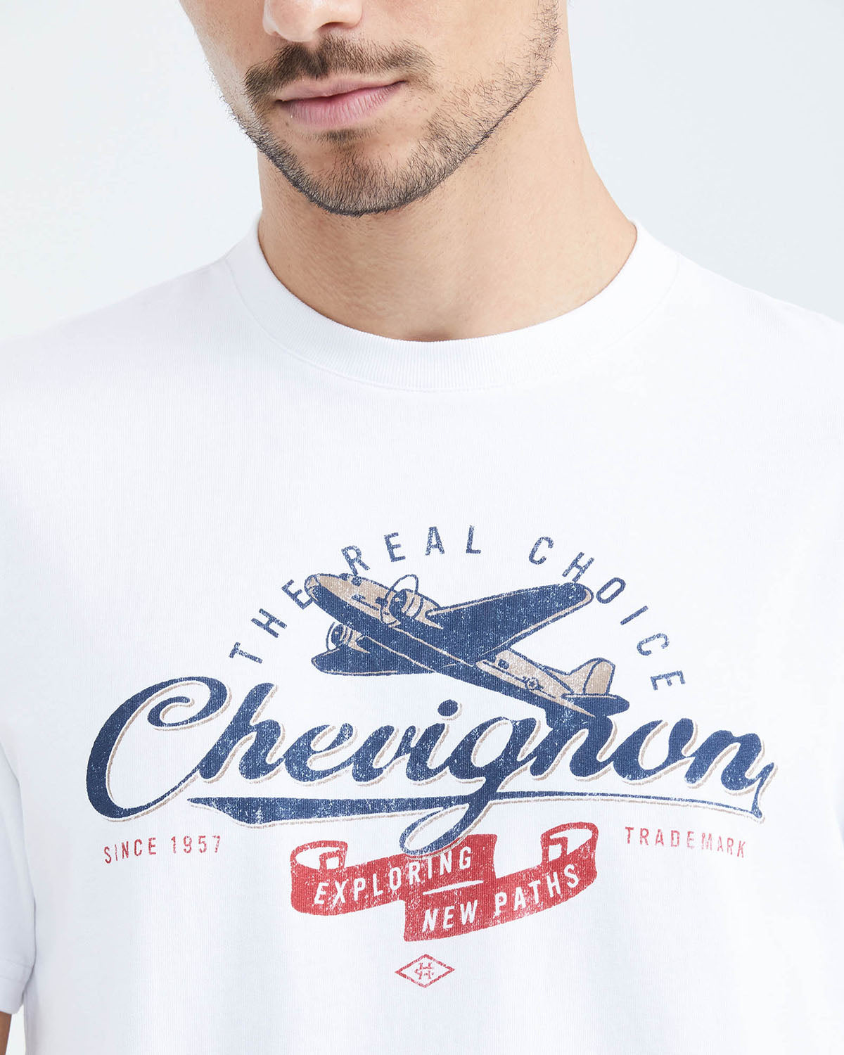 CLASSIC FIT T-SHIRT GRAPHIC CHEVIGNON IN WHITE
