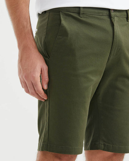 BERMUDA SHORTS IN GREEN