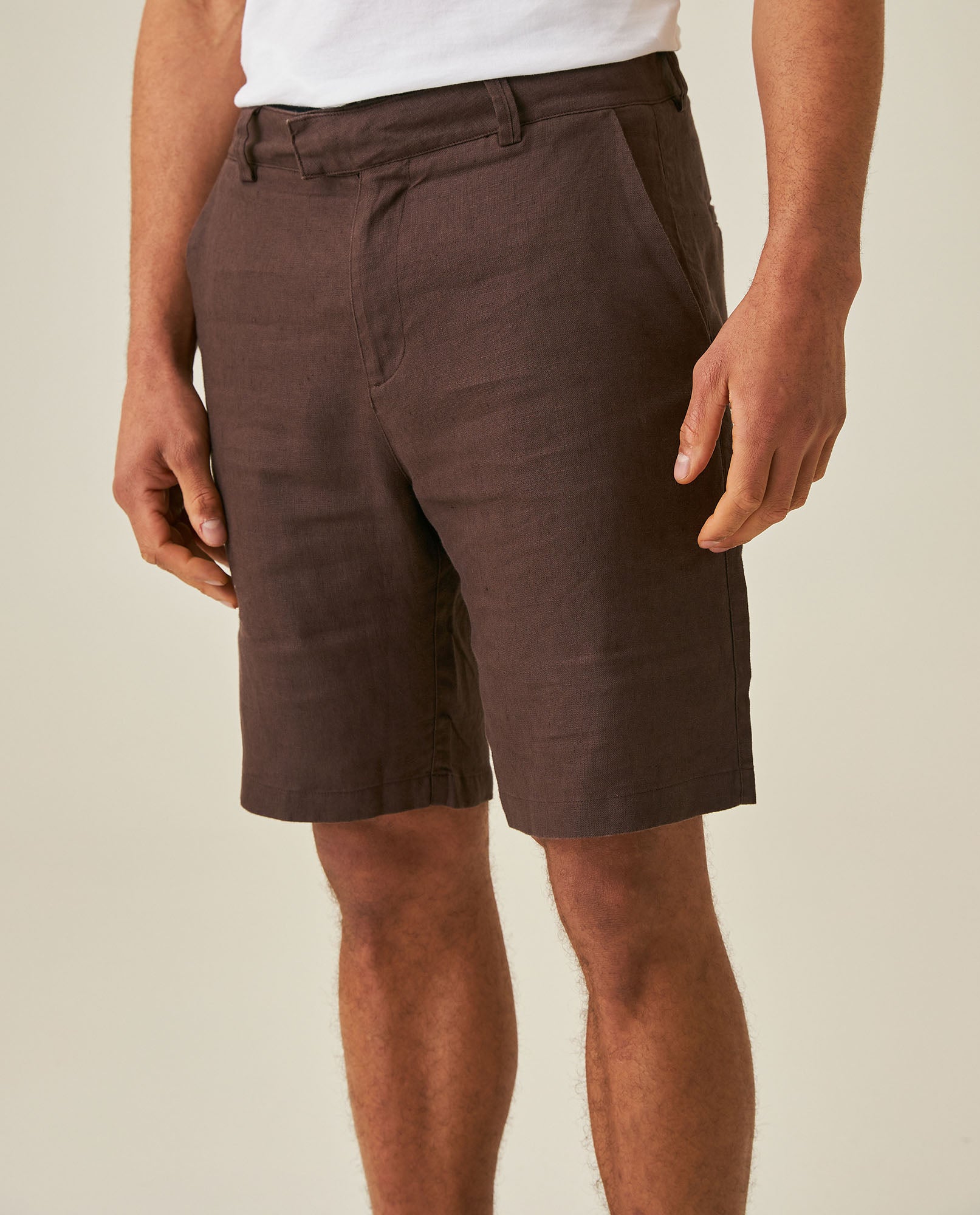 Mens Bermuda Shorts Relaxed Straight Silhouette Linen Pure Natural Maximum Freshness Piping Pockets - Brown 63_651H700_CAF191101_5