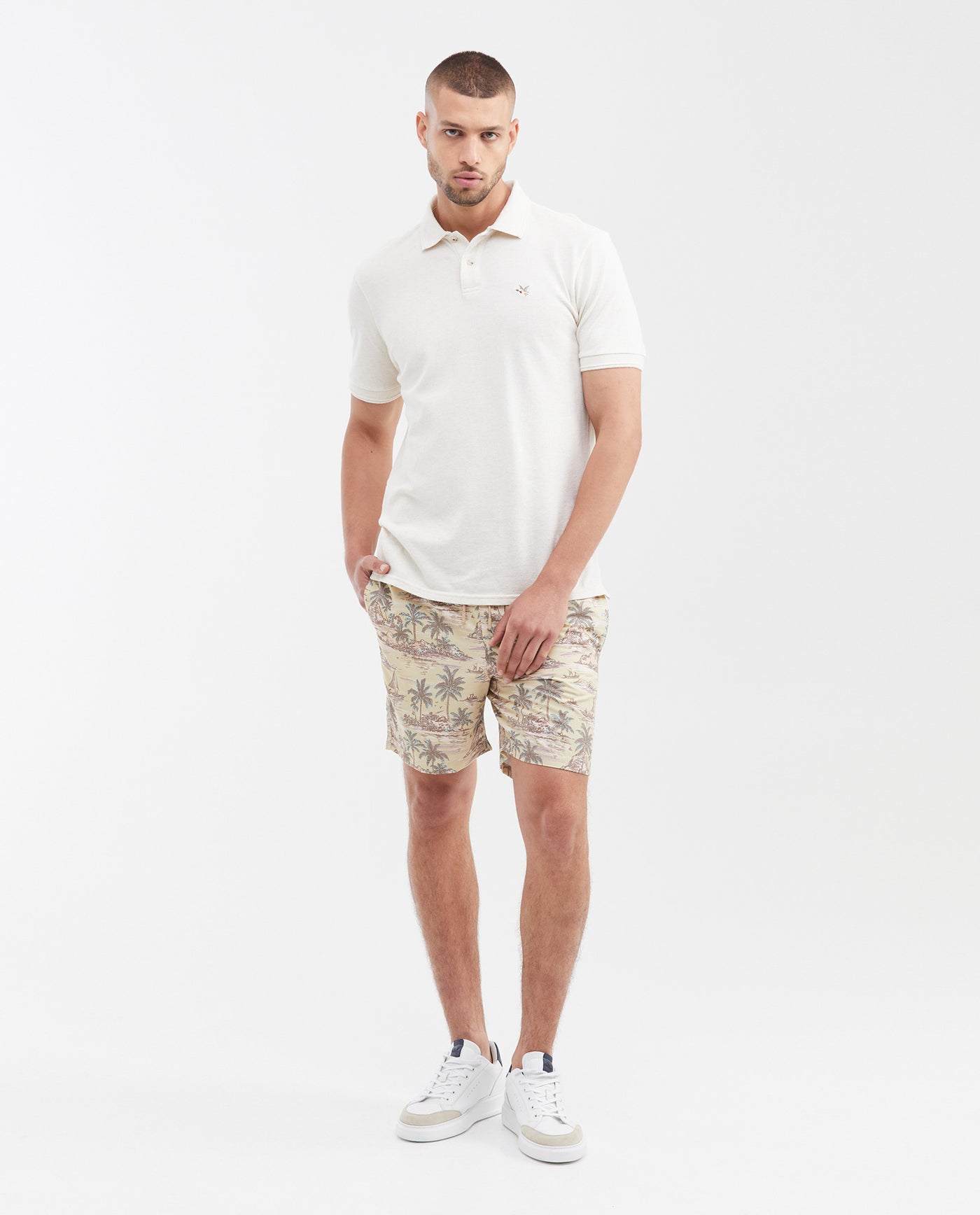 Men's Regular Fit Recycled Polyester Palm Tree Print Swim Bermuda - 2