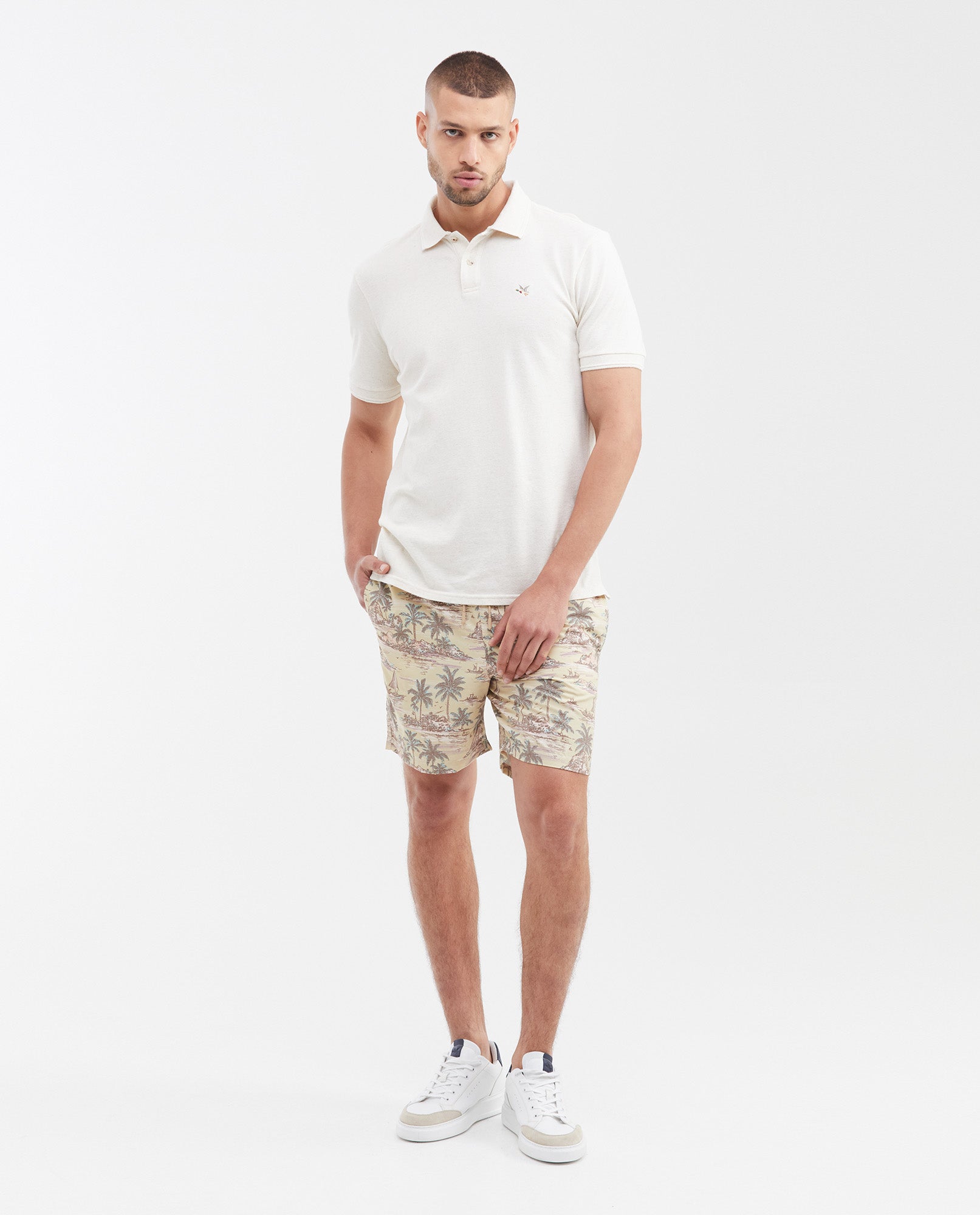Men's Regular Fit Recycled Polyester Palm Tree Print Swim Bermuda - 2