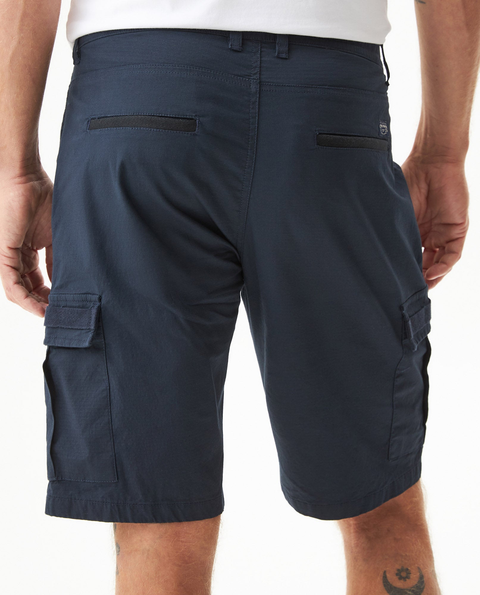 Men's Cargo Bermuda Shorts in Cotton Stretch Blend, Finery - 4