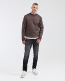 VICTOR CREWNECK