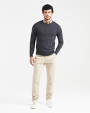 ESSENTIAL BASIC SWEATER IN GREY