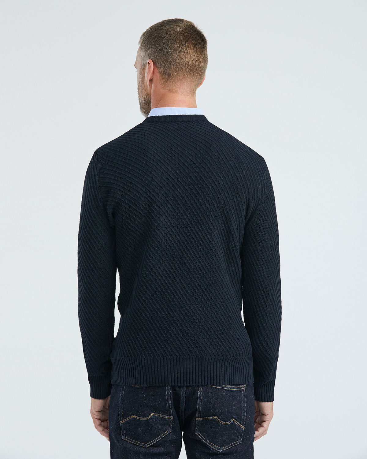 SLIM FIT TEXTURED SWEATER IN NAVY