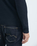 SLIM FIT TEXTURED SWEATER IN NAVY