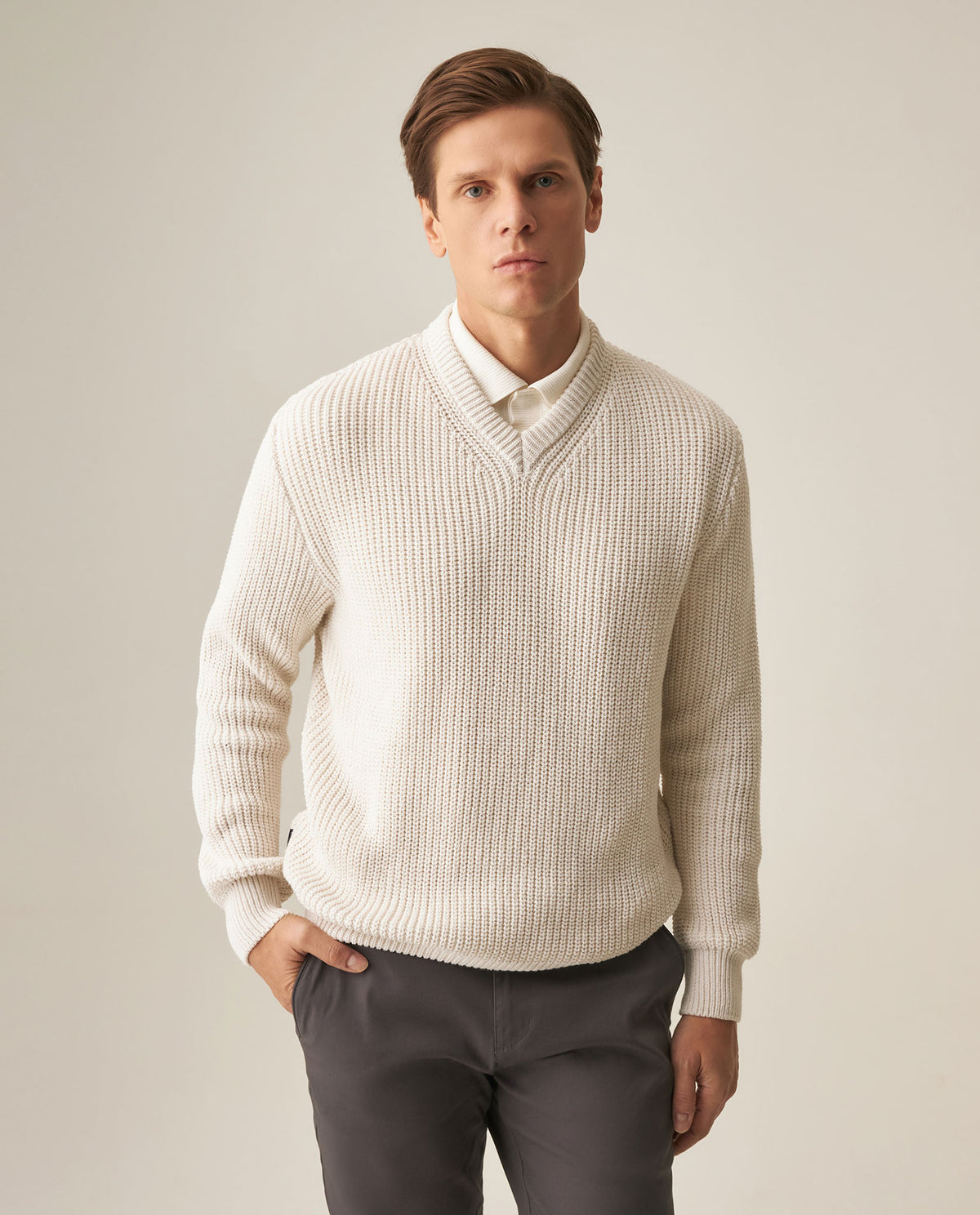 Men´s Oversize V-Neck Sweater - Raw 63_699H003_CRU121006_3