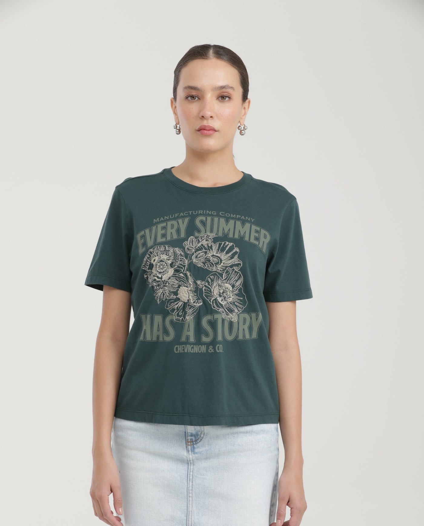 Women's Graphic T-Shirt Ribbed Neck Relaxed Fit Localized Print in Cotton - 2