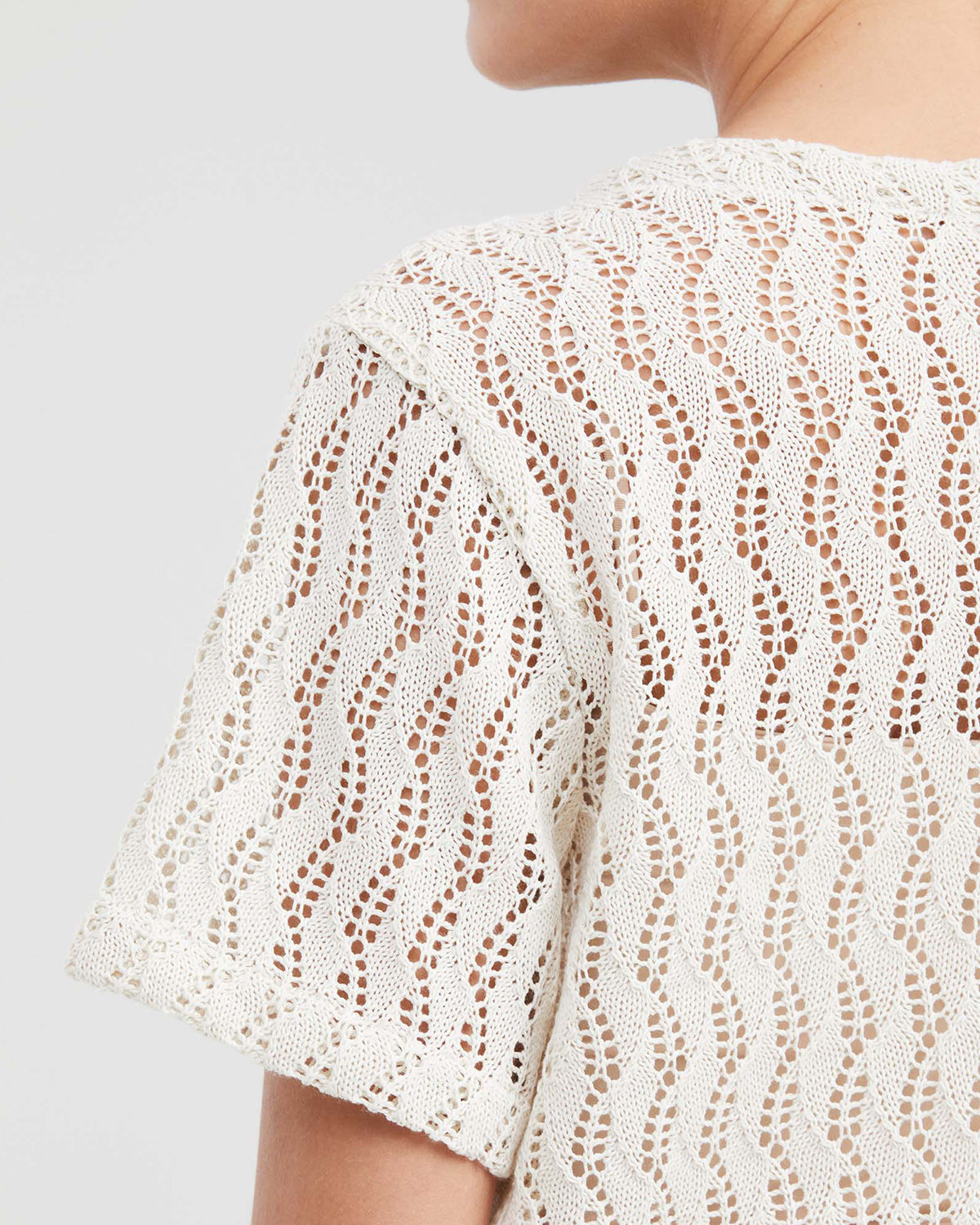 EMBROIDERY KNOTTED TOP