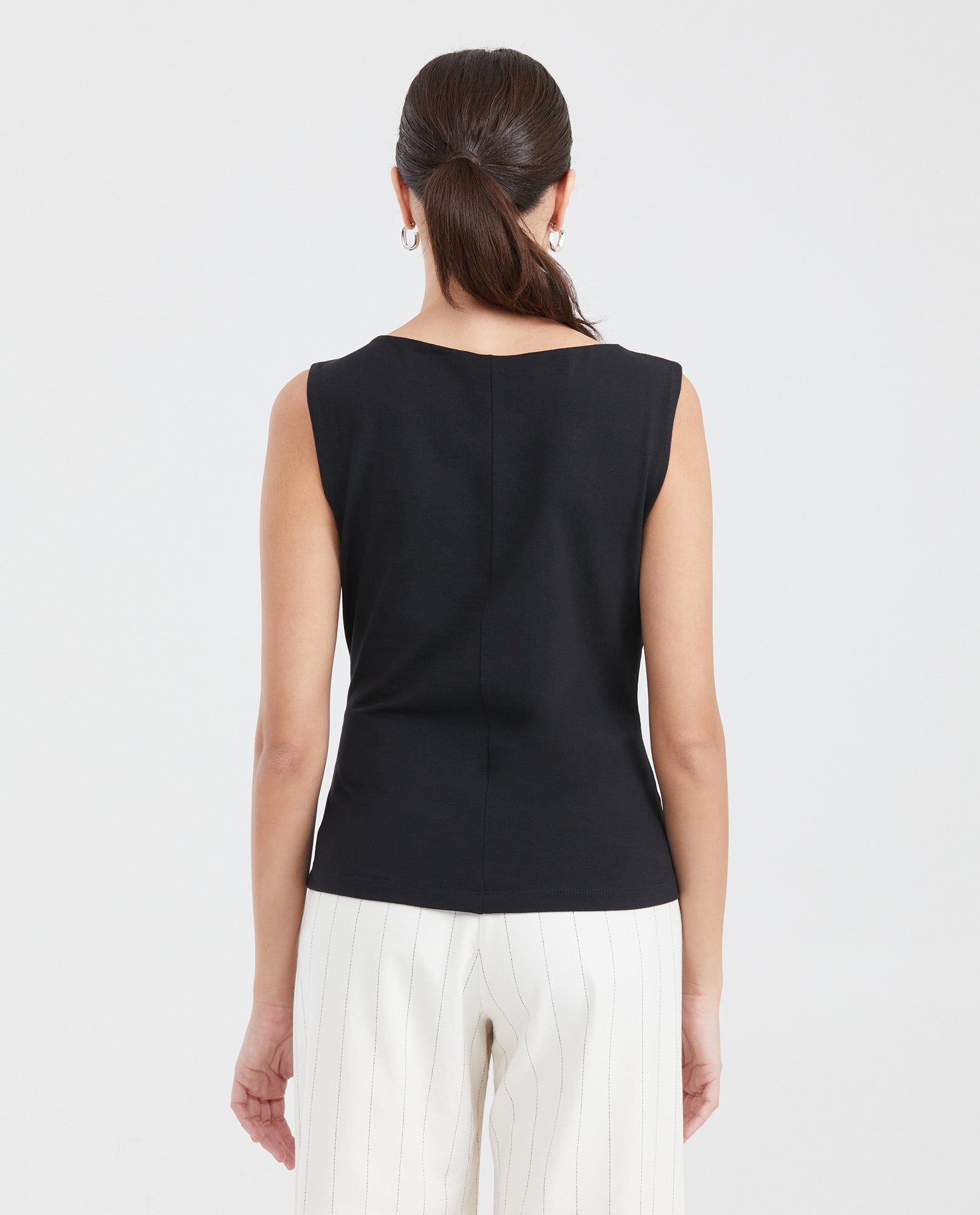Women's Fitted Sleeveless Fashion Top with Almond Neckline in Cotton-Elastane - 3