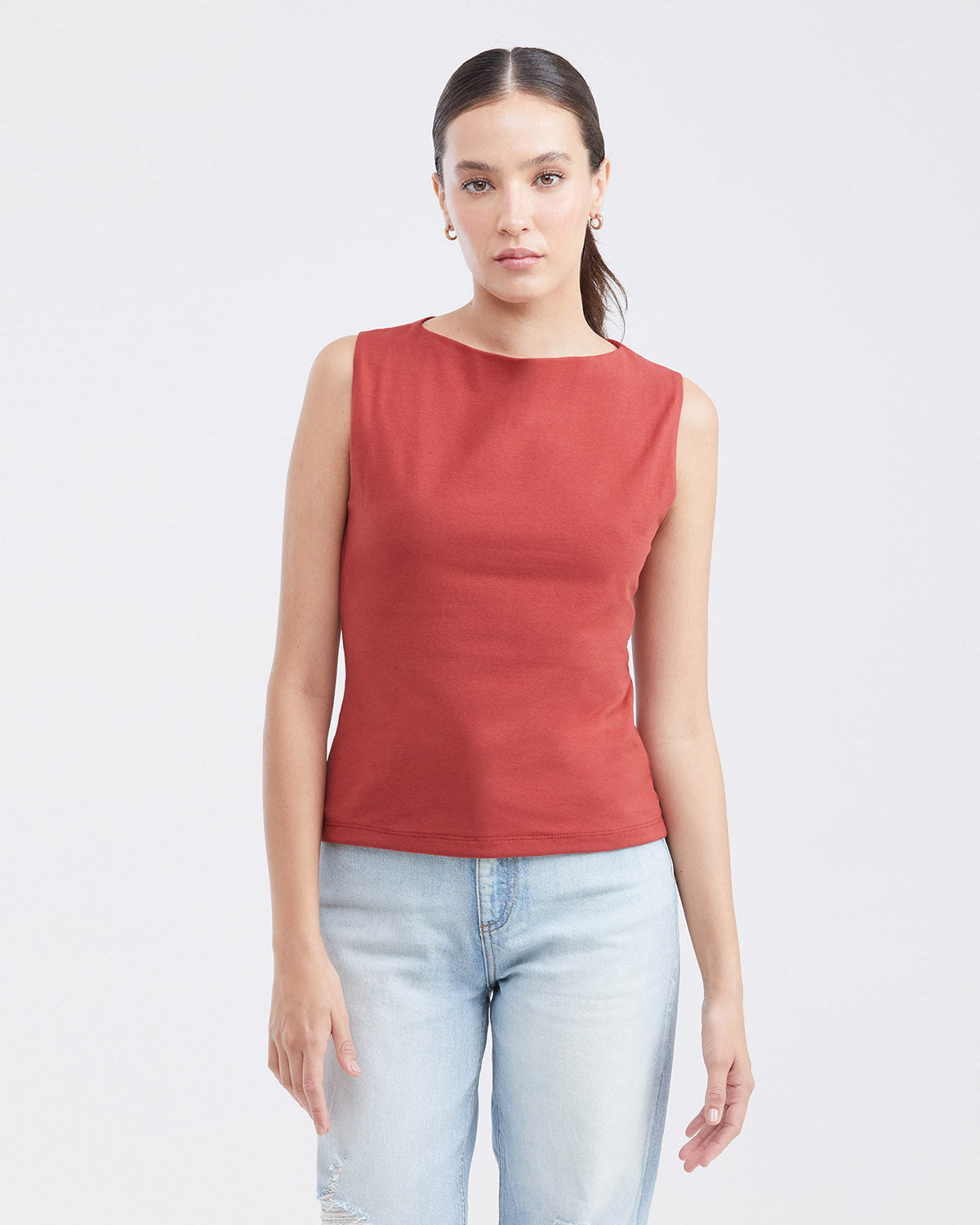 ALMOND NECK TANK TOP RED