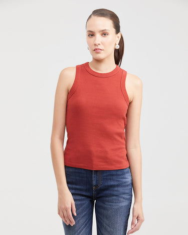 ESSENTIAL TANK TOP IN RED