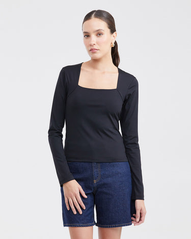 SQUARENECK LONGSLEEVE TOP IN BLACK