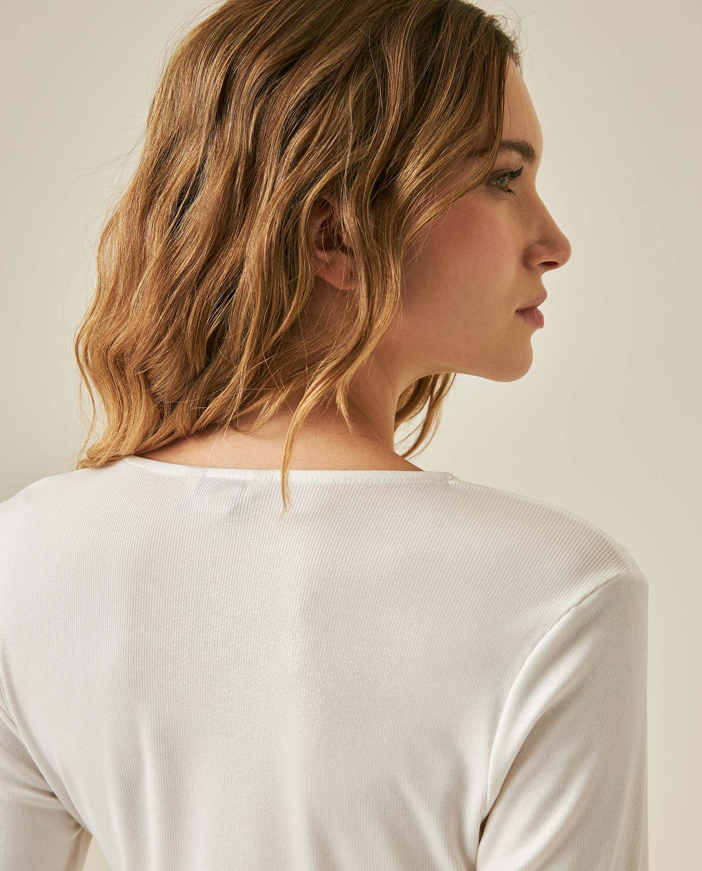 Womens T-Shirt Fitted V-Neck Long Sleeve Polyester Blend Silver Lurex - White 63_701H015_BLA110601_7