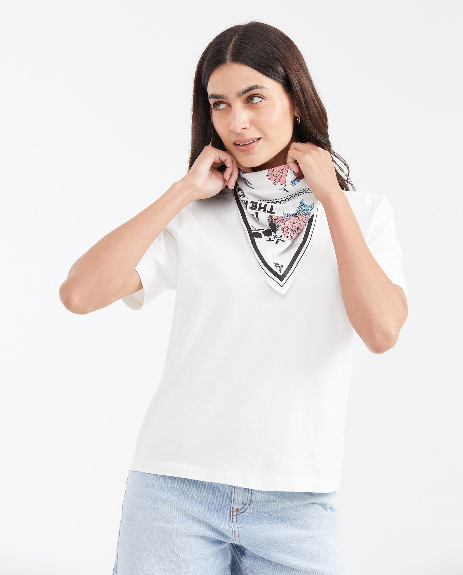 Women's Straight Fit T-Shirt with Exclusive Printed Bandana Accessory in Cotton - 5