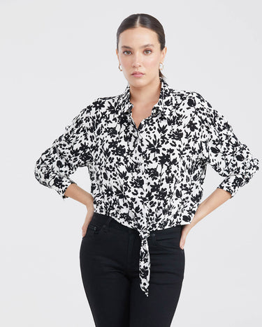 FRONT KNOTTED FLOWER SHIRT