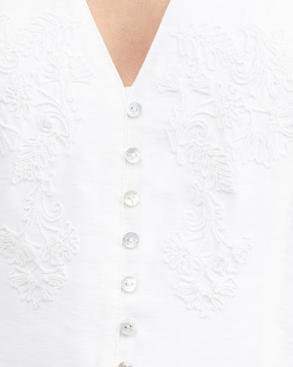 EMBROIDERY LONGSLEEVE BLOUSE
