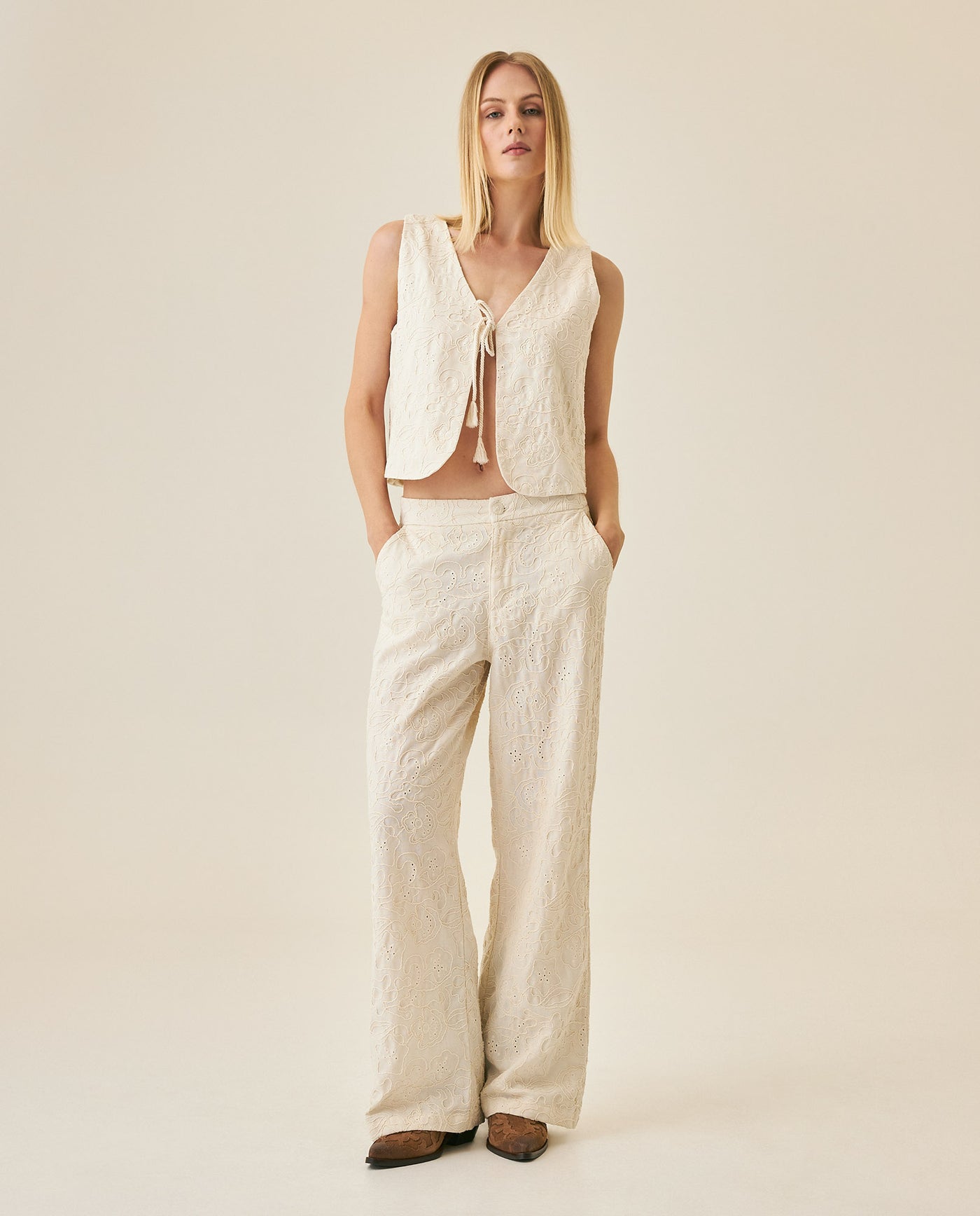 Womens Blouse Straight Silhouette Rayon Blend Linen Continuous Flower Embroidery - Raw 63_711H010_CRU125202_4