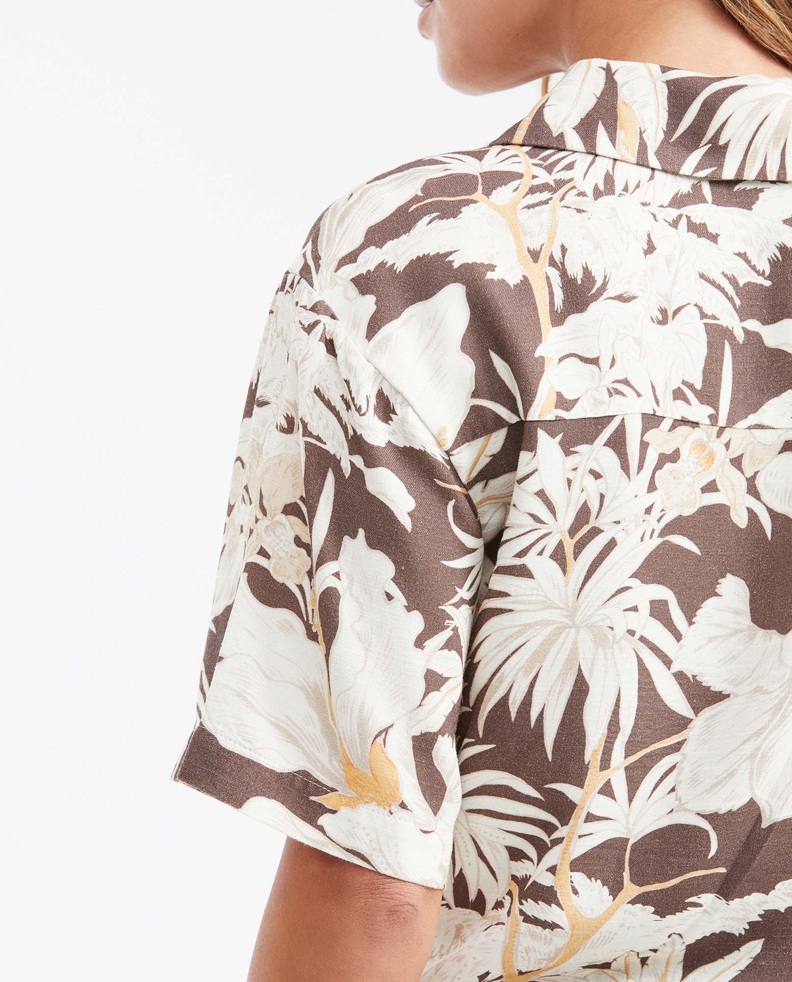 Women's Straight Fit Cropped Shirt with Maxi Floral Print in Viscose - 5