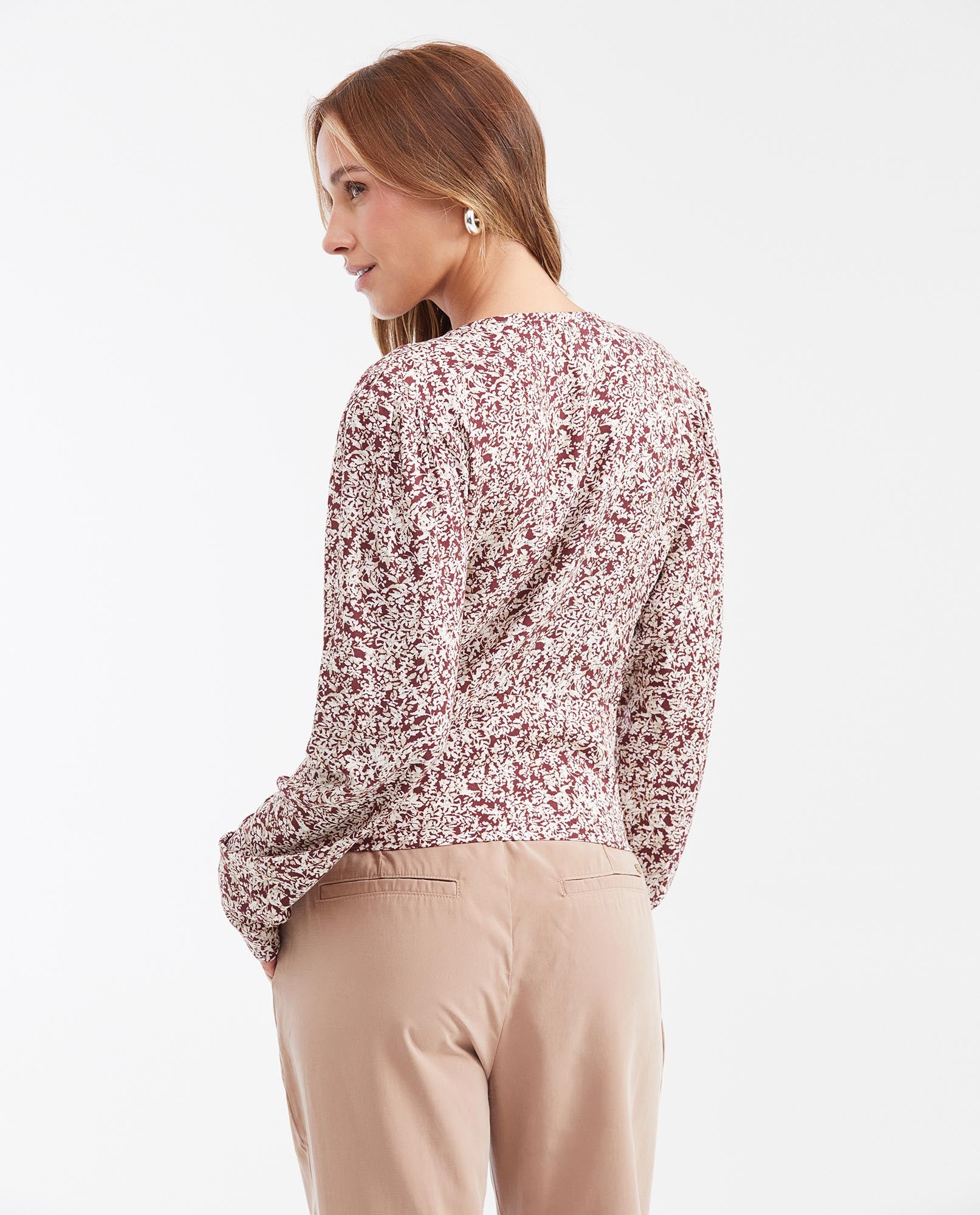 Women's Fitted V-Neck Blouse with Gathered Sleeve Detail in Viscose - 4