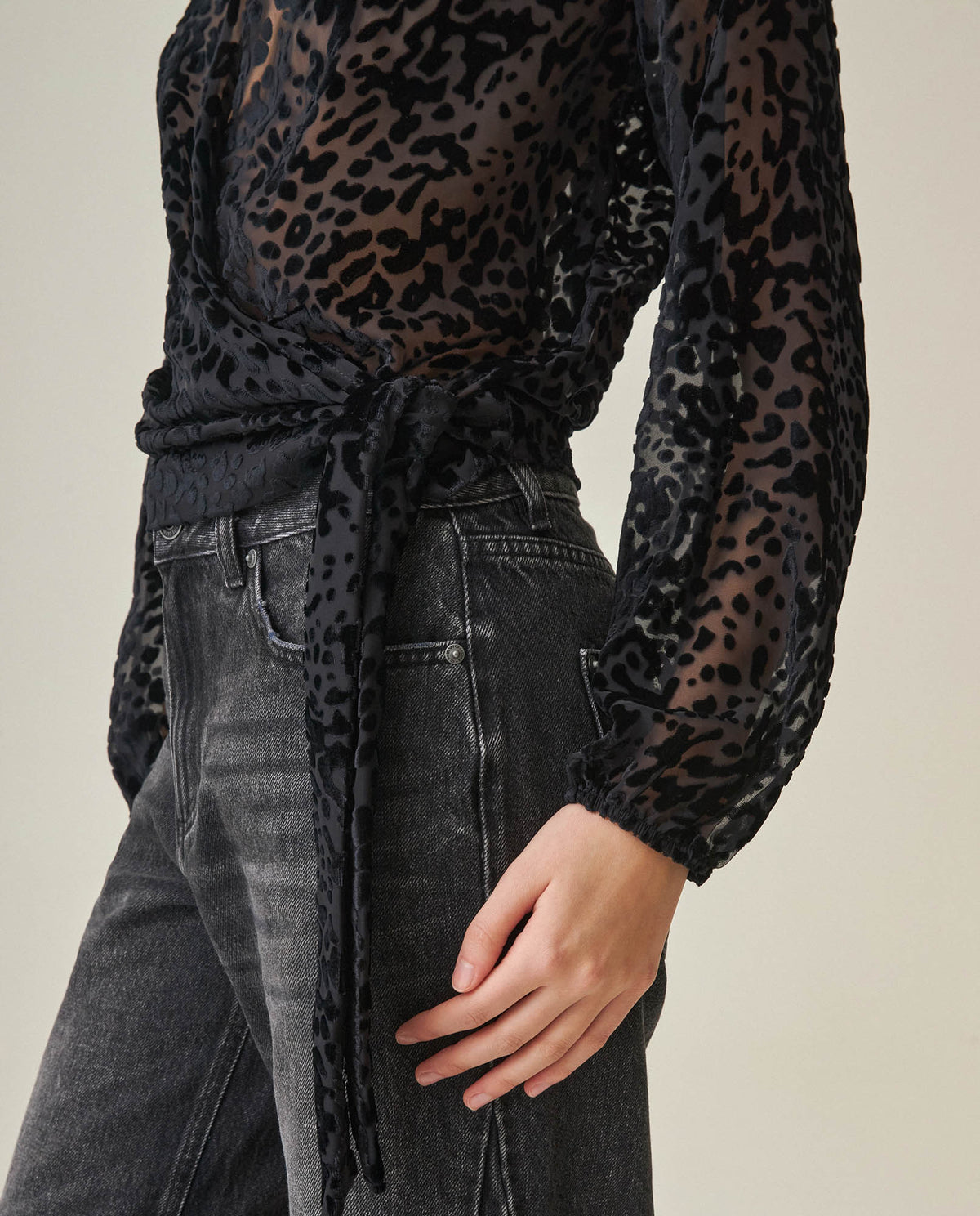 Women´s Wrap-Front Blouse - Black 63_712H015_NEG194003_5