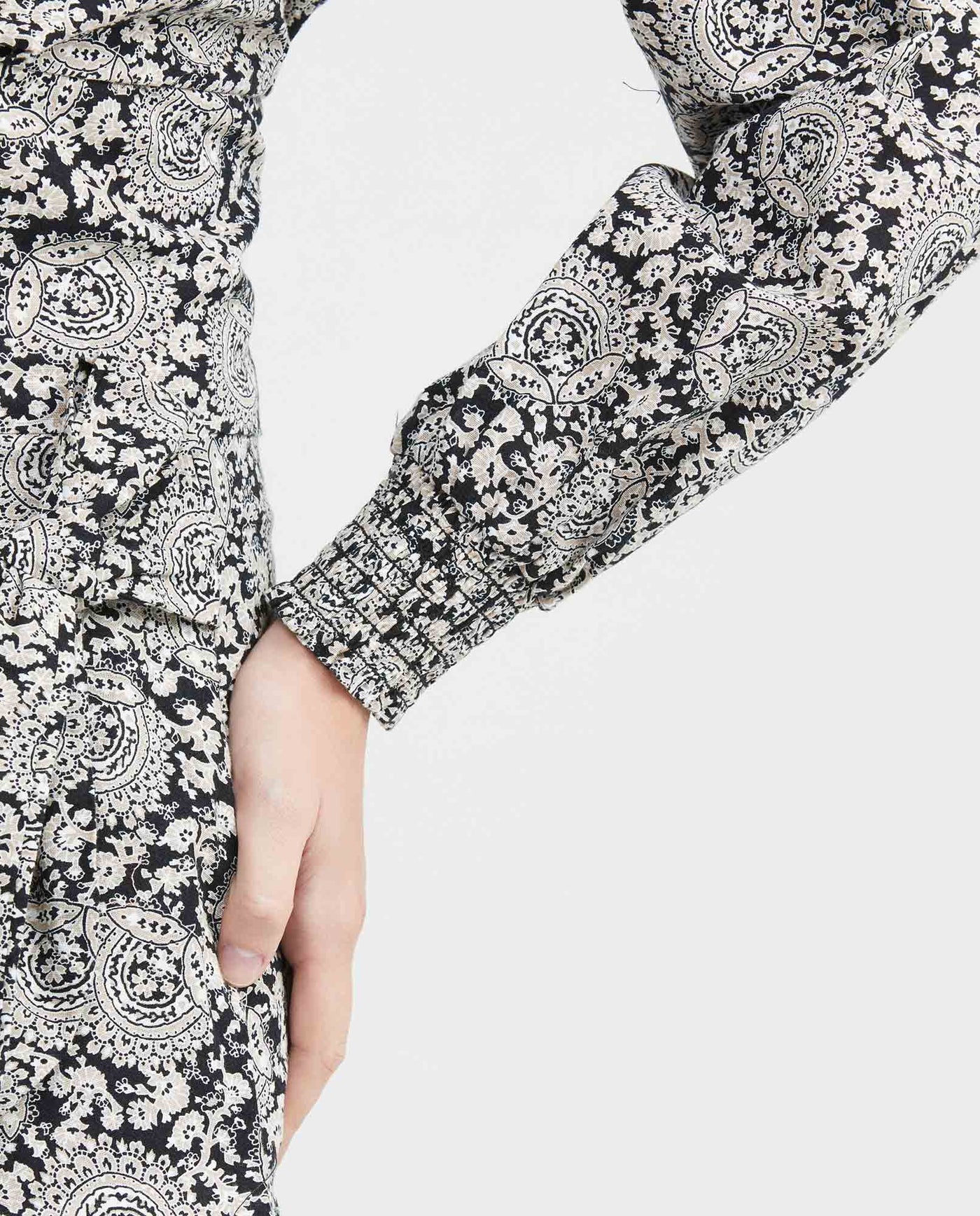 Women´s Printed Voluminous-Sleeve Blouse - Black 63_719F001_NEG194007_5