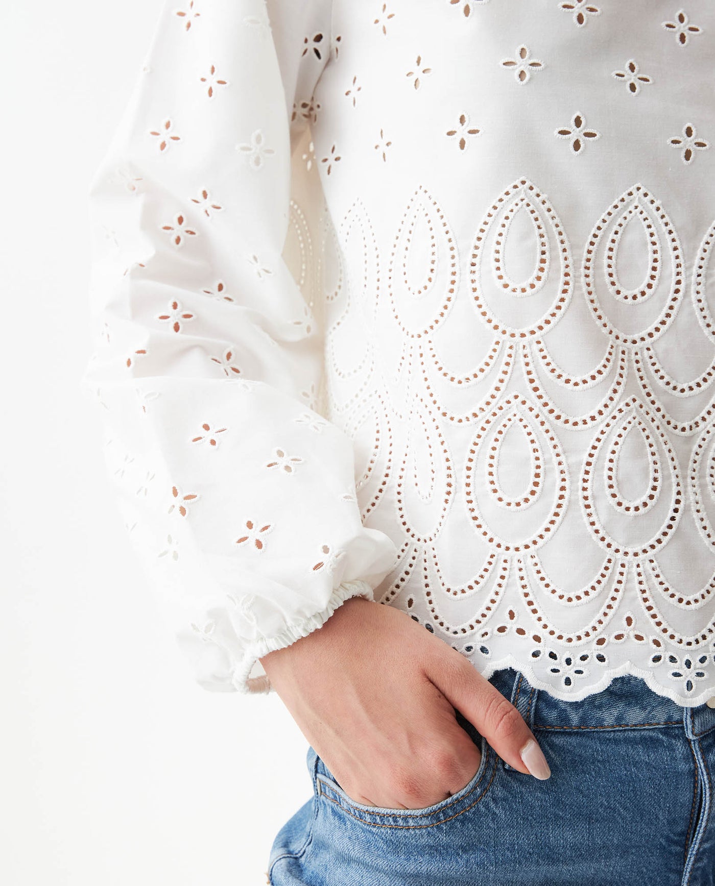 Women's Continuous Embroidered Wide Shirt in Polyester-Cotton Blend, Ceremony - 4