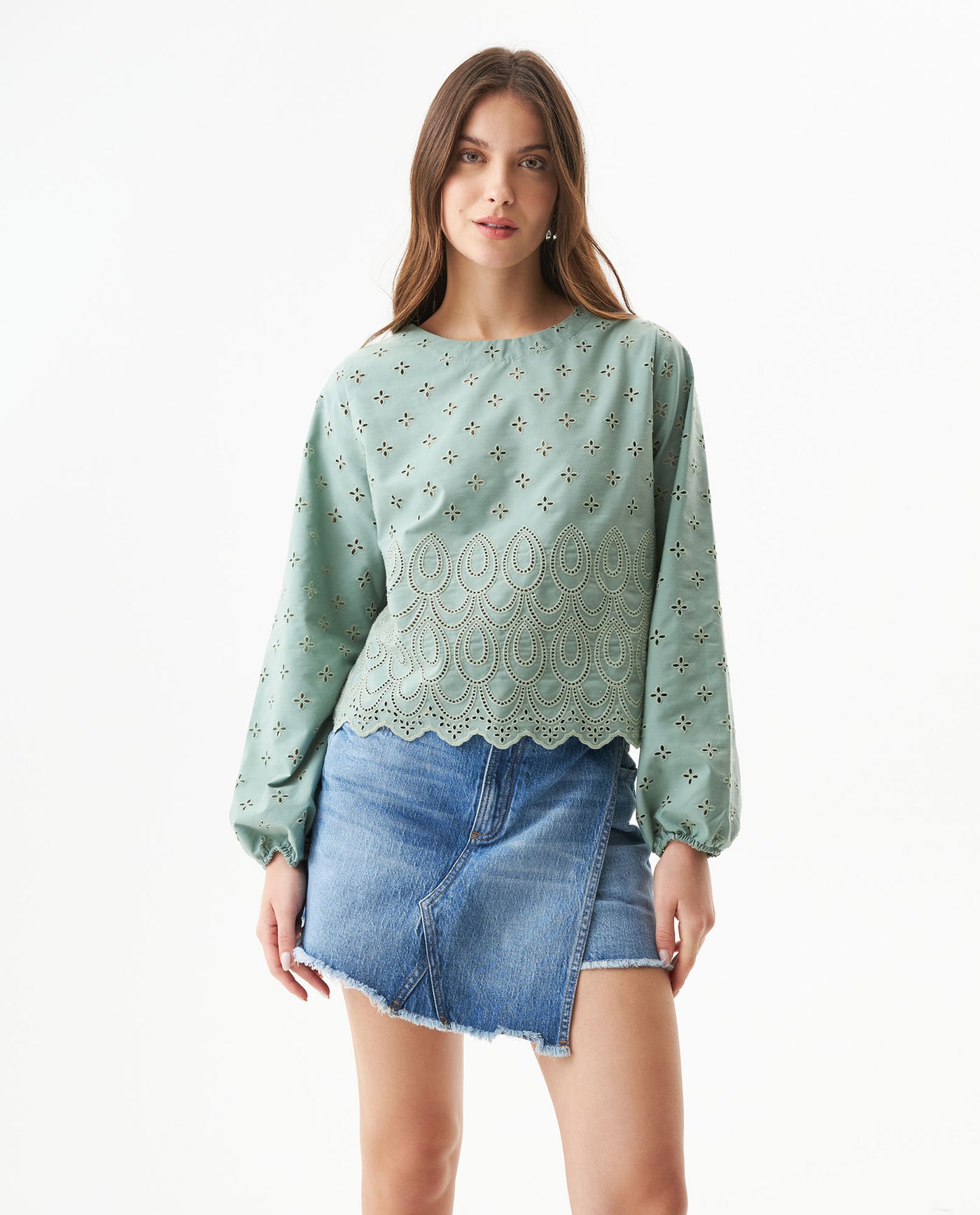 Women's Continuous Embroidered Wide Shirt in Polyester-Cotton Blend, Ceremony - 2
