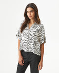 Women's Resort Print Straight Shirt in Viscose, Berth - 2