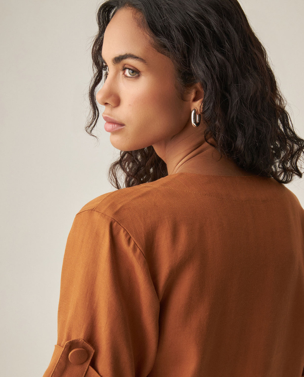 Women´s V-Neck Blouse - Brown 63_719H014_CAF171142_6