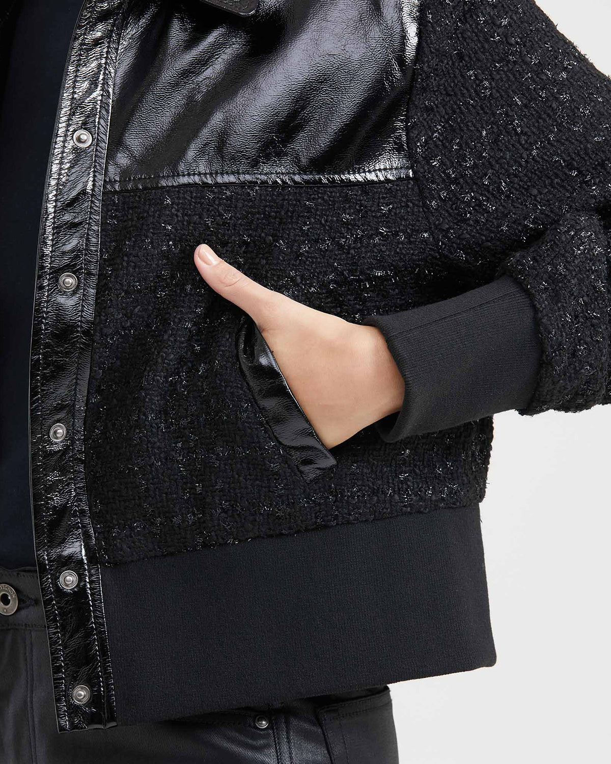 BOMBER JACKET