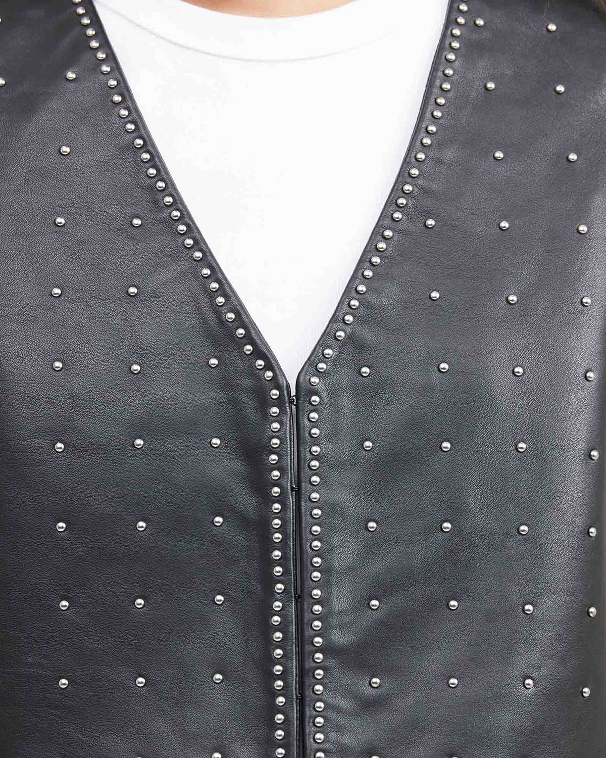 LEATHER VEST STUDS