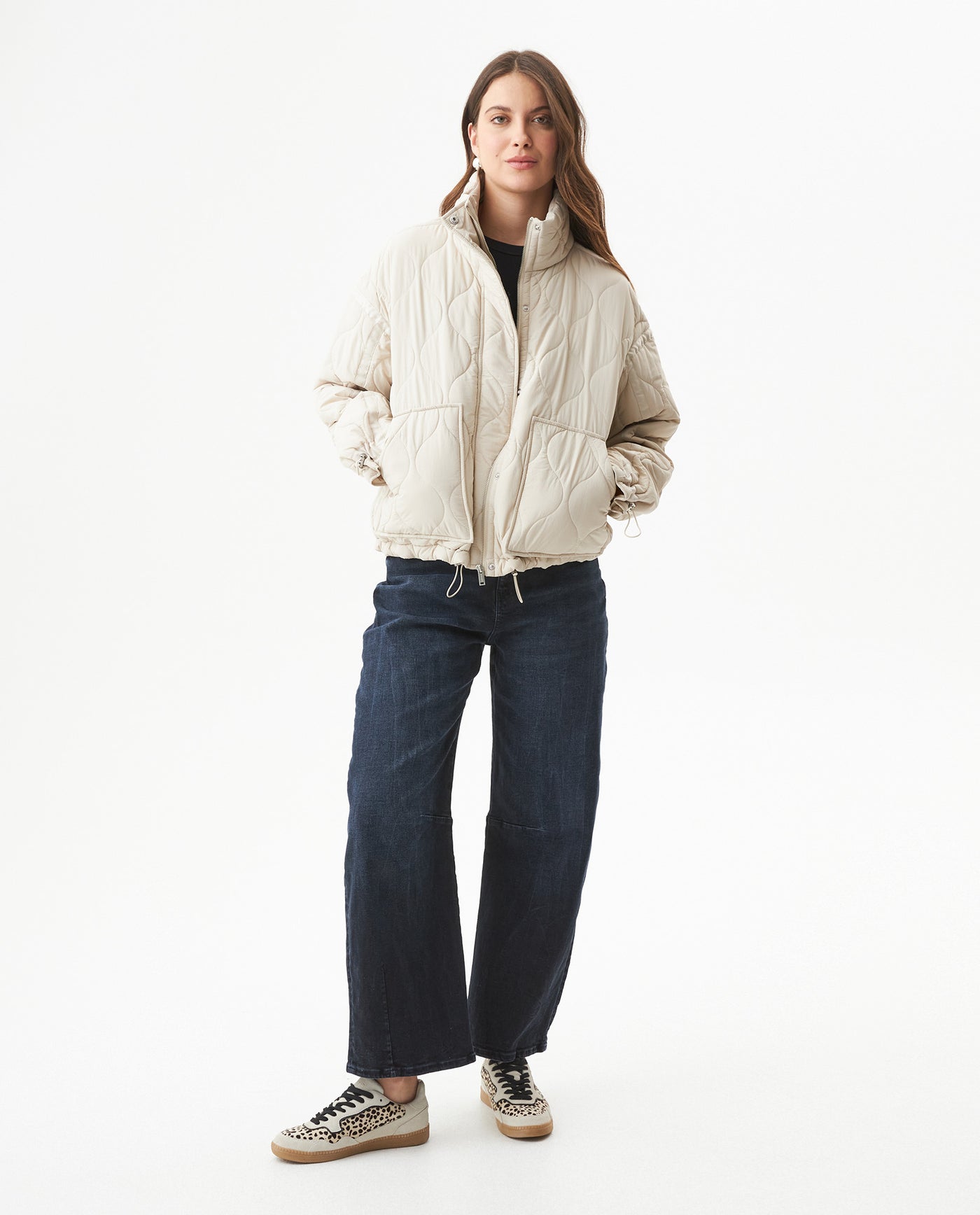 Women's Wave Quilted Adjustable Hem Jacket in Polyamide, Gala - 3