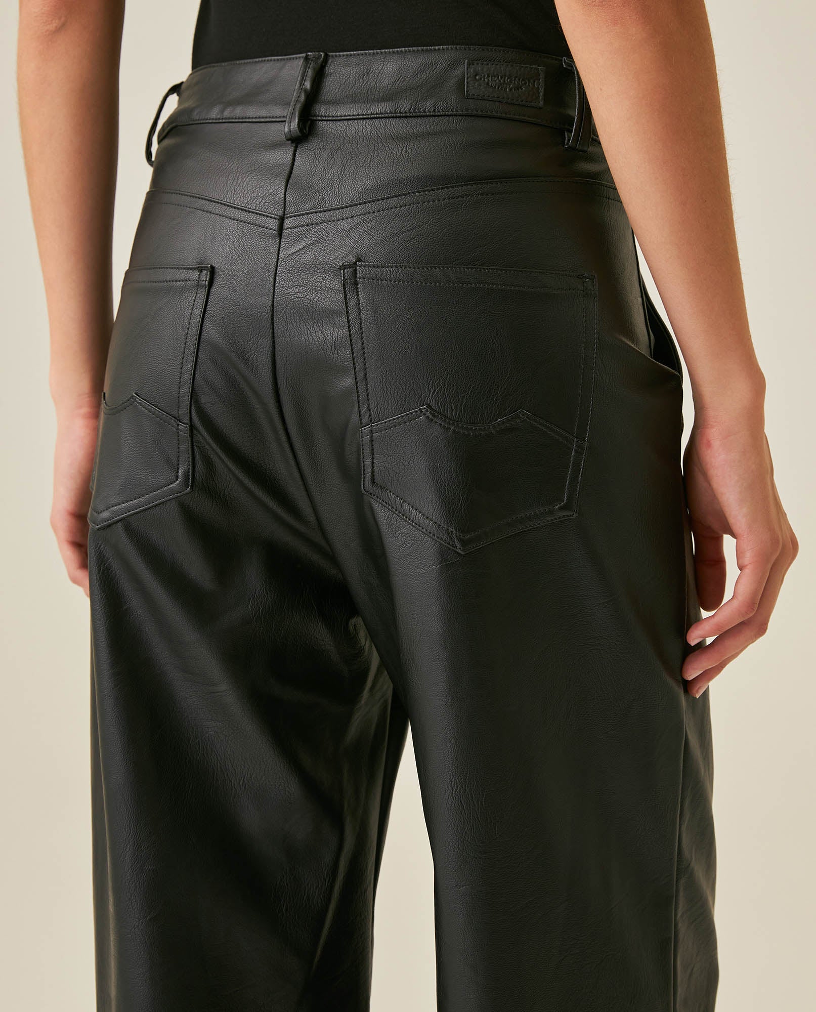 Womens Pants Coated Straight Silhouette High Rise Polyurethane Blend - Black 63_731H007_NEG194004_7