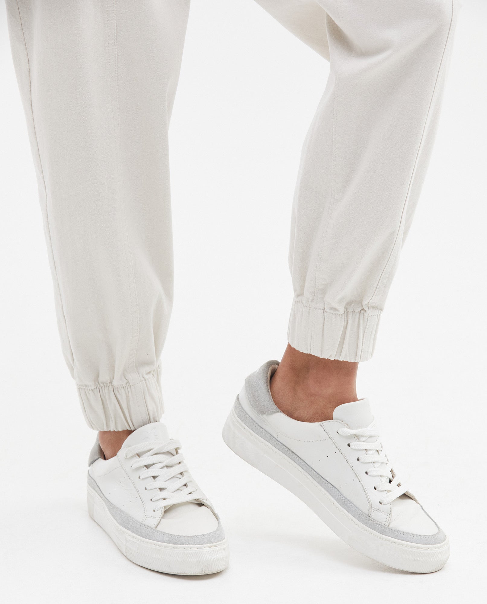 Women's High-Waisted Jogger Pants with Front Cuts in Cotton-Elastane - 4
